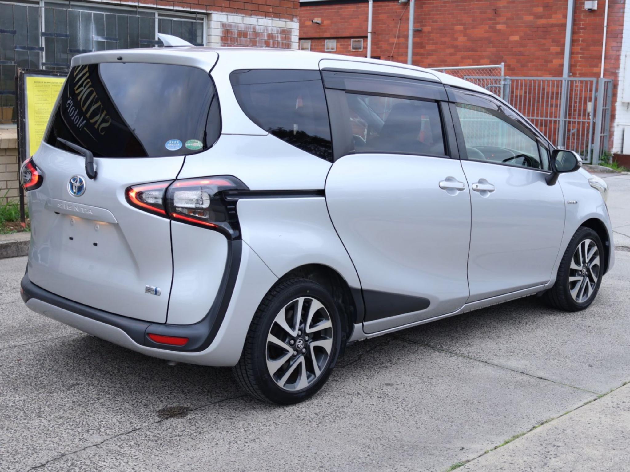TOYOTA SIENTA