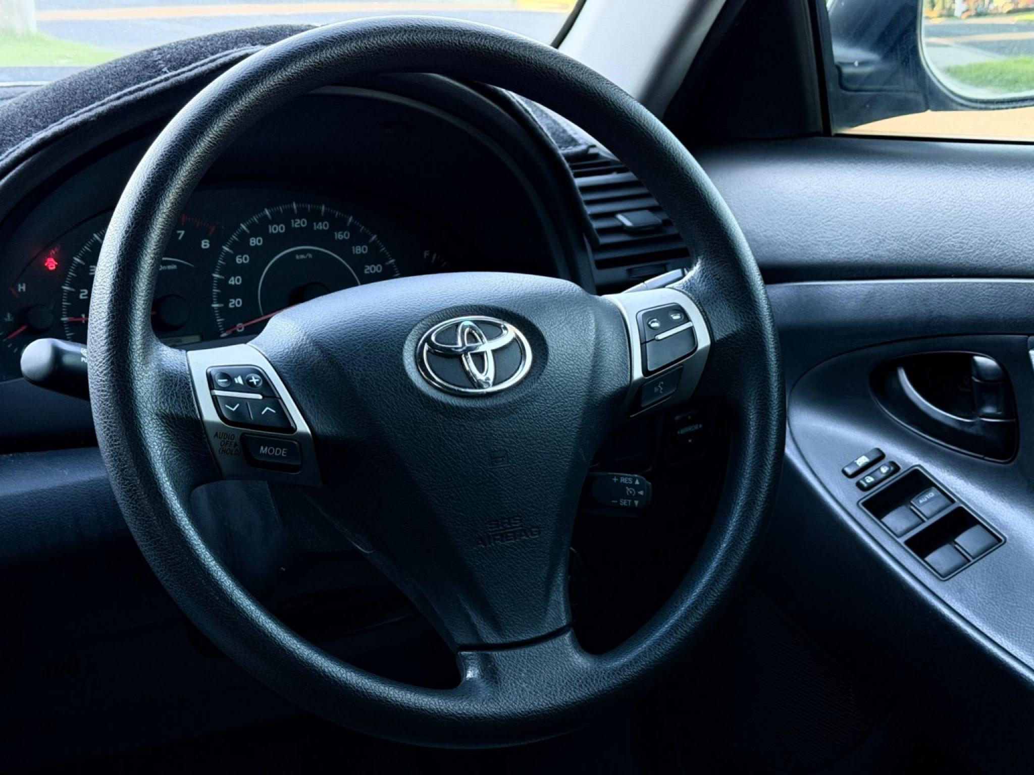 TOYOTA CAMRY