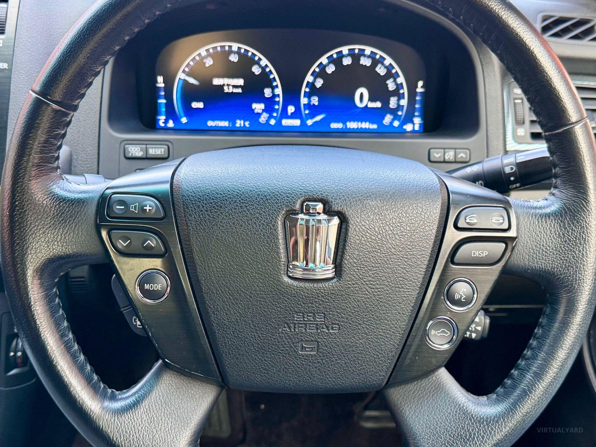 TOYOTA CROWN