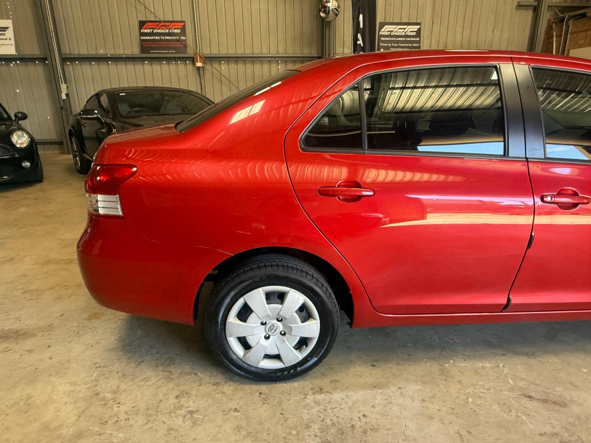 TOYOTA YARIS