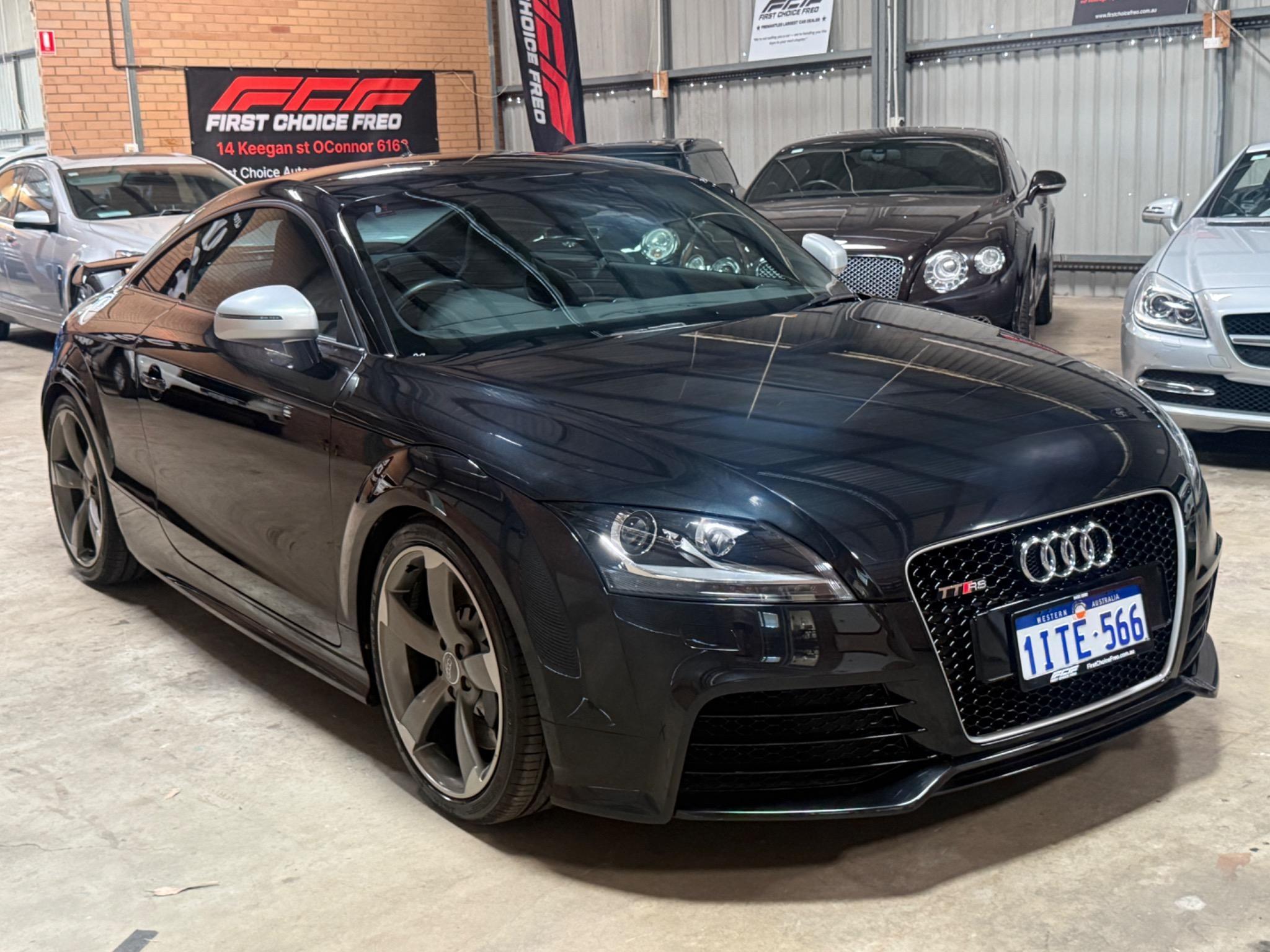 AUDI TT