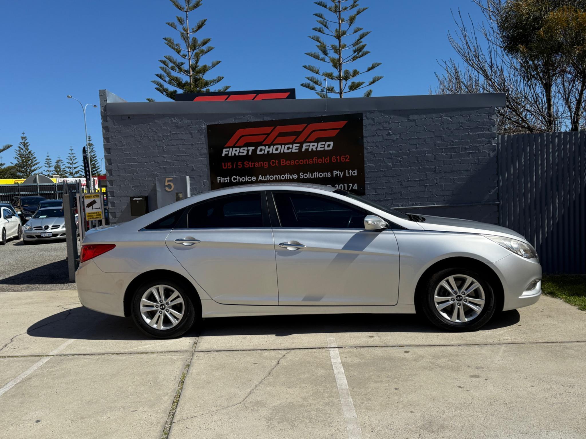 HYUNDAI i45