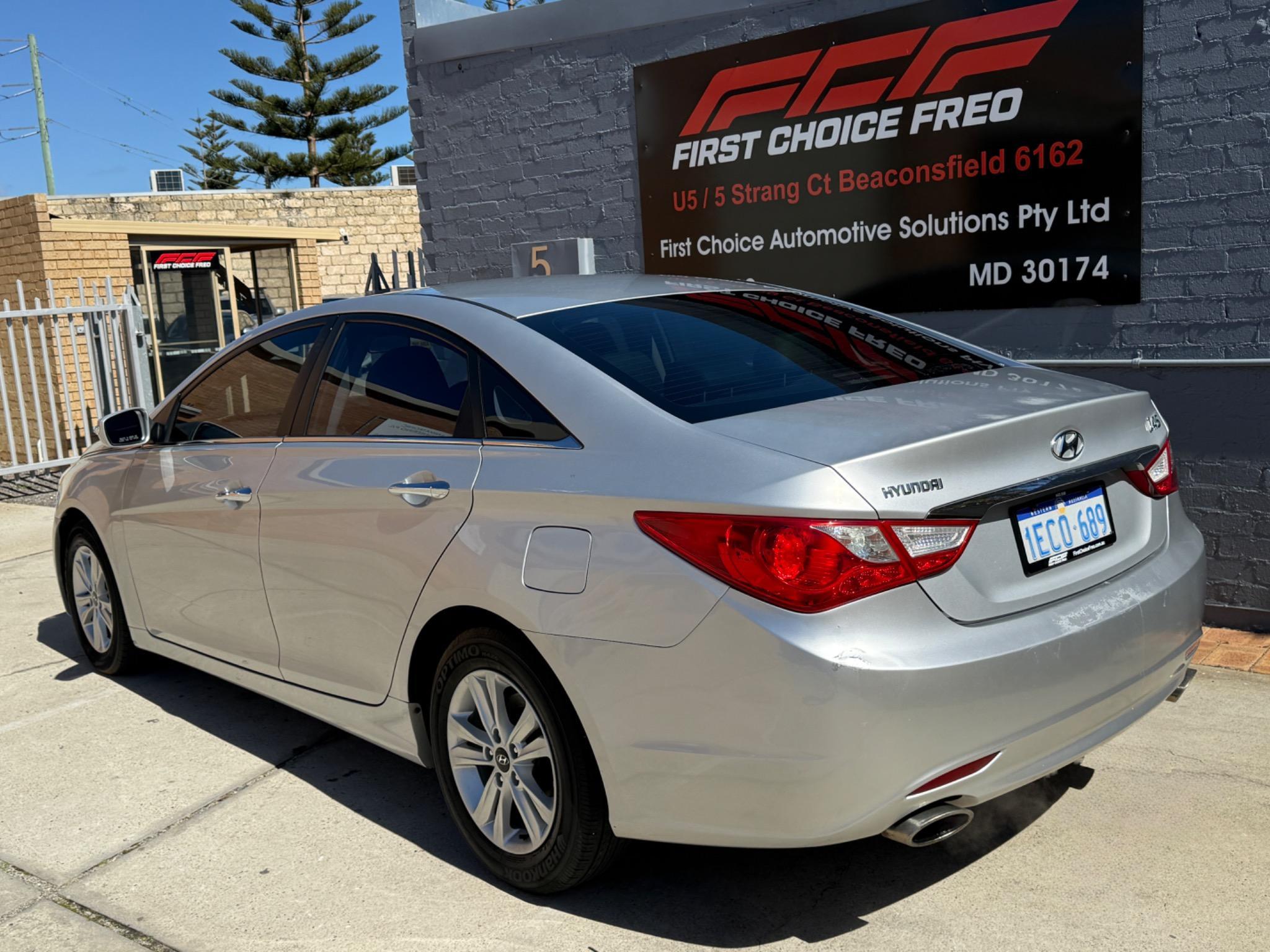 HYUNDAI i45