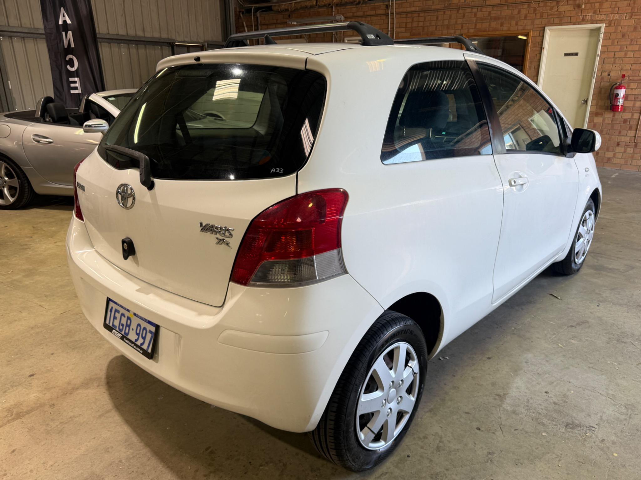 TOYOTA YARIS