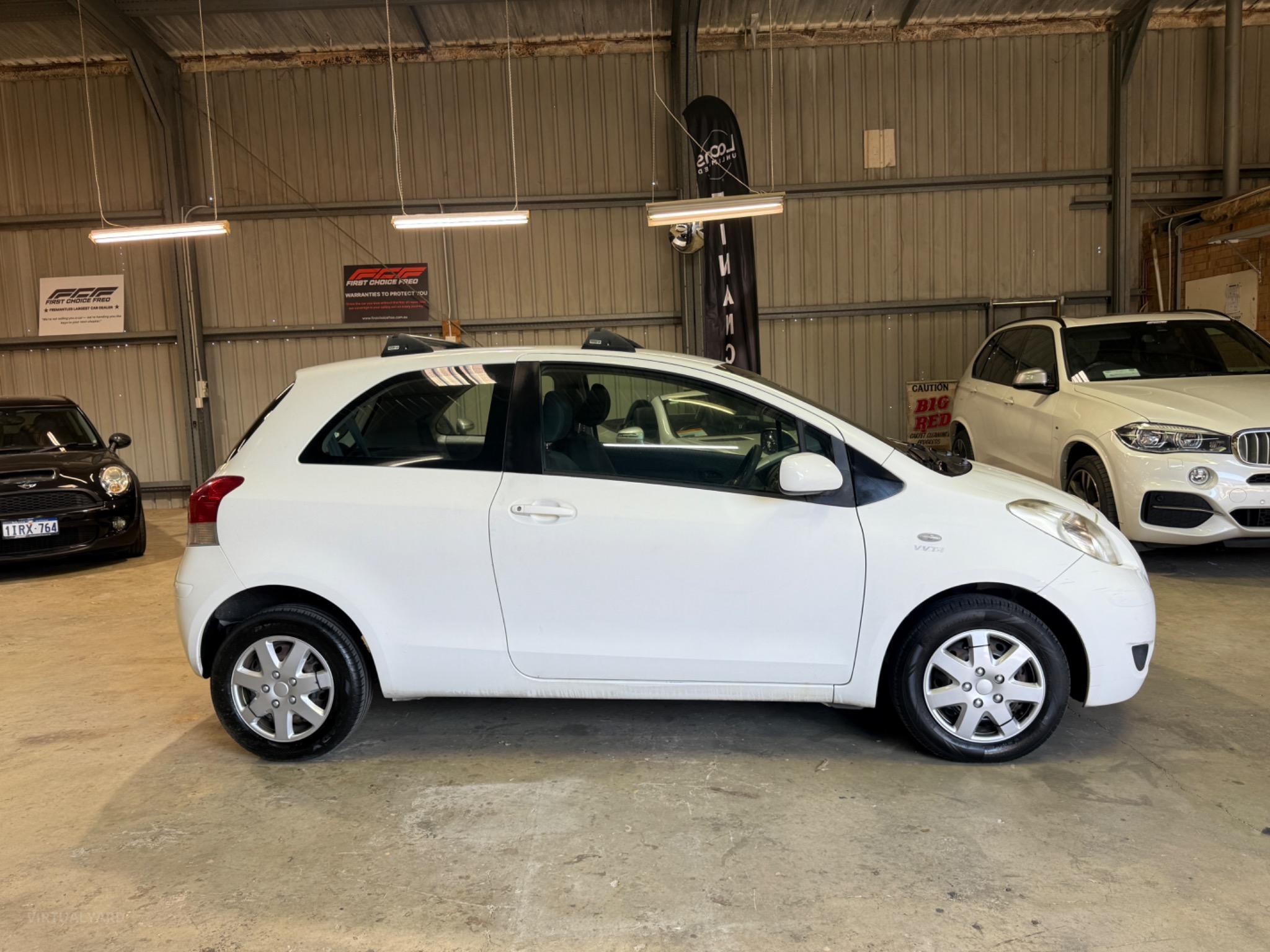 TOYOTA YARIS