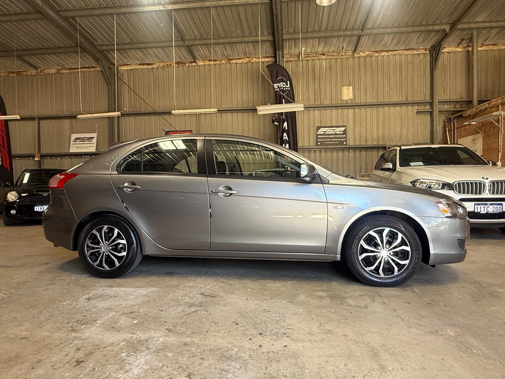 MITSUBISHI LANCER