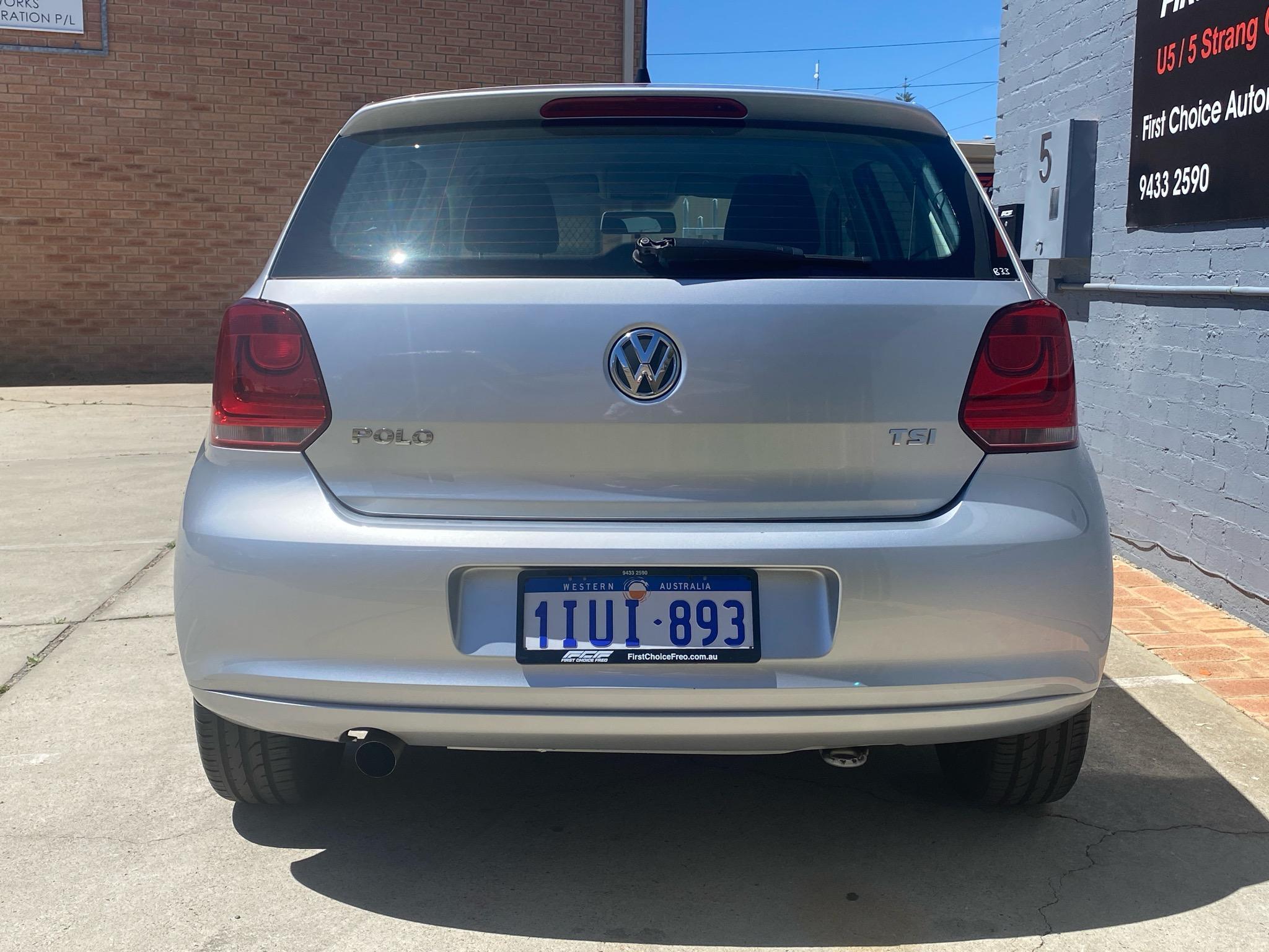 VOLKSWAGEN POLO