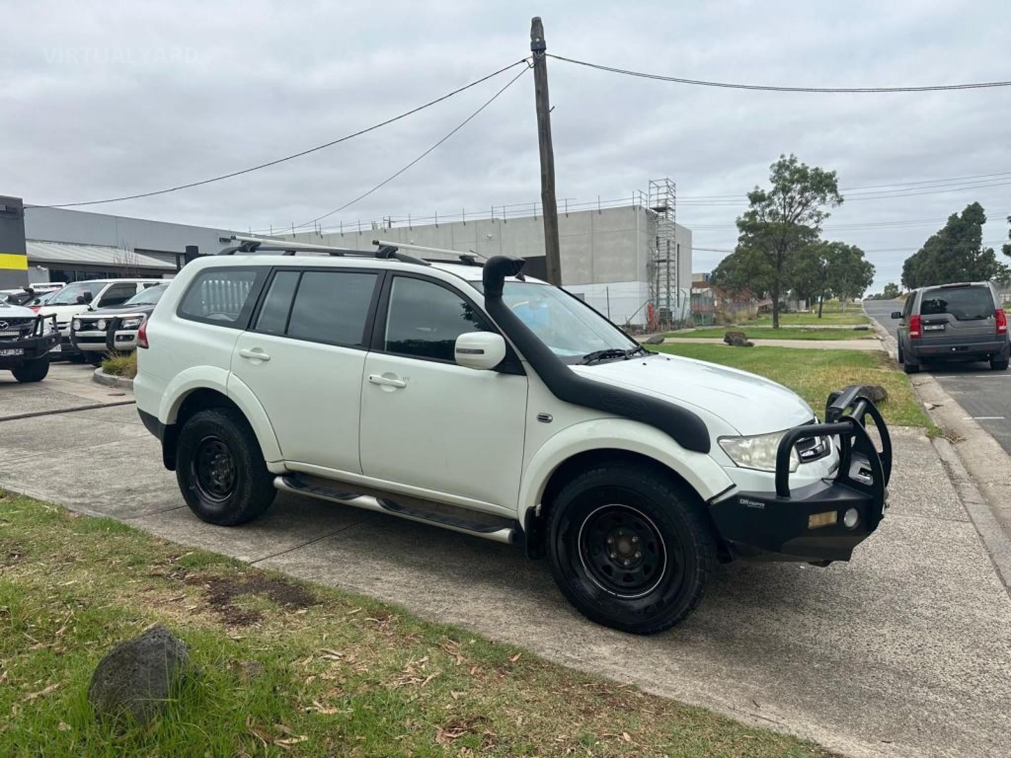 MITSUBISHI CHALLENGER