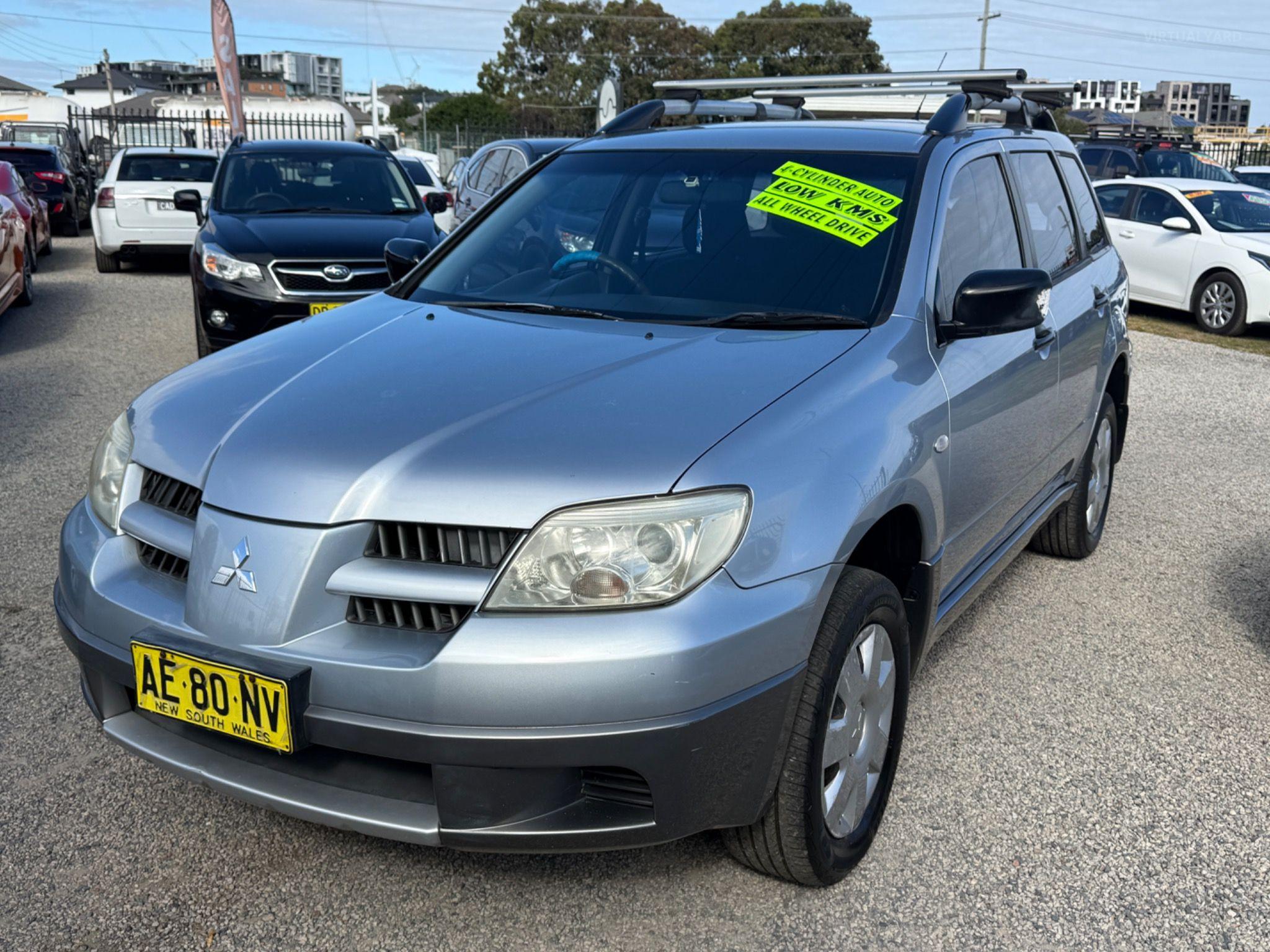 MITSUBISHI OUTLANDER