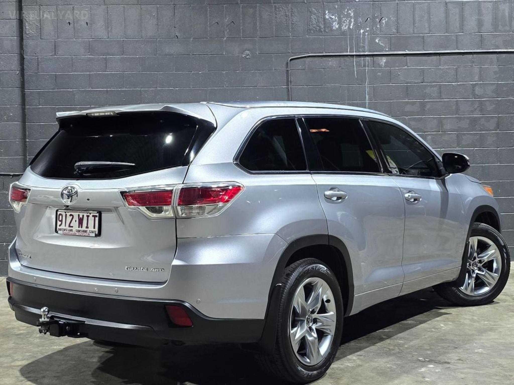 TOYOTA KLUGER