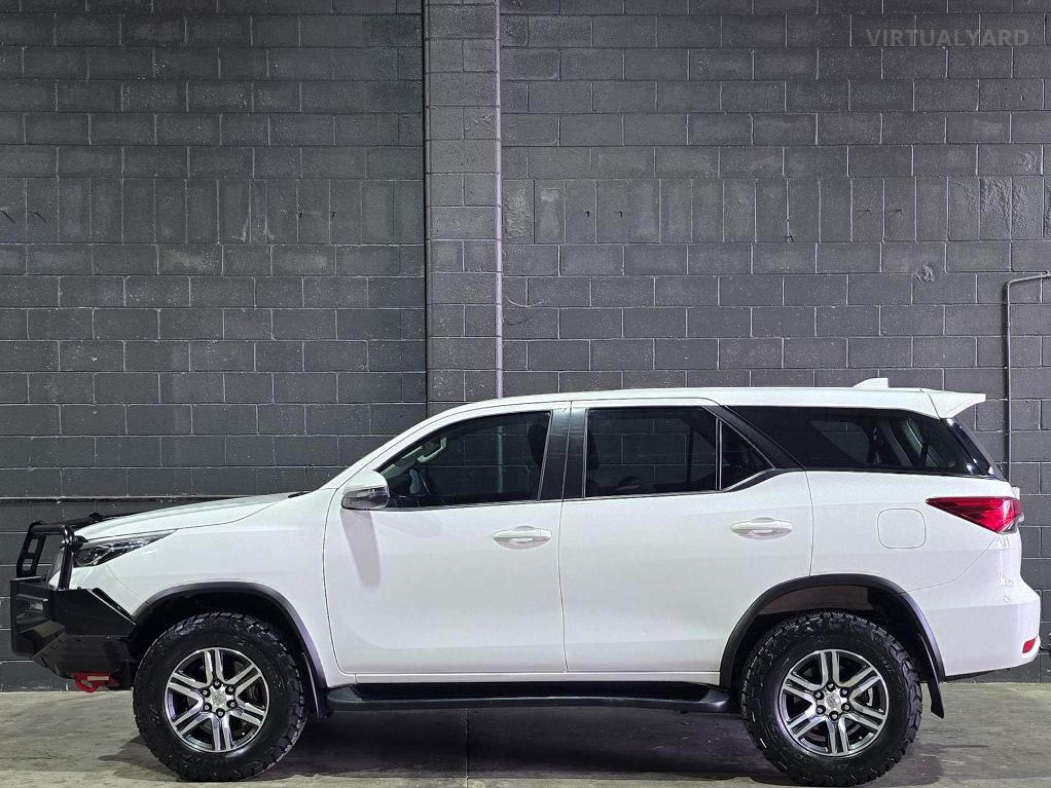 TOYOTA FORTUNER