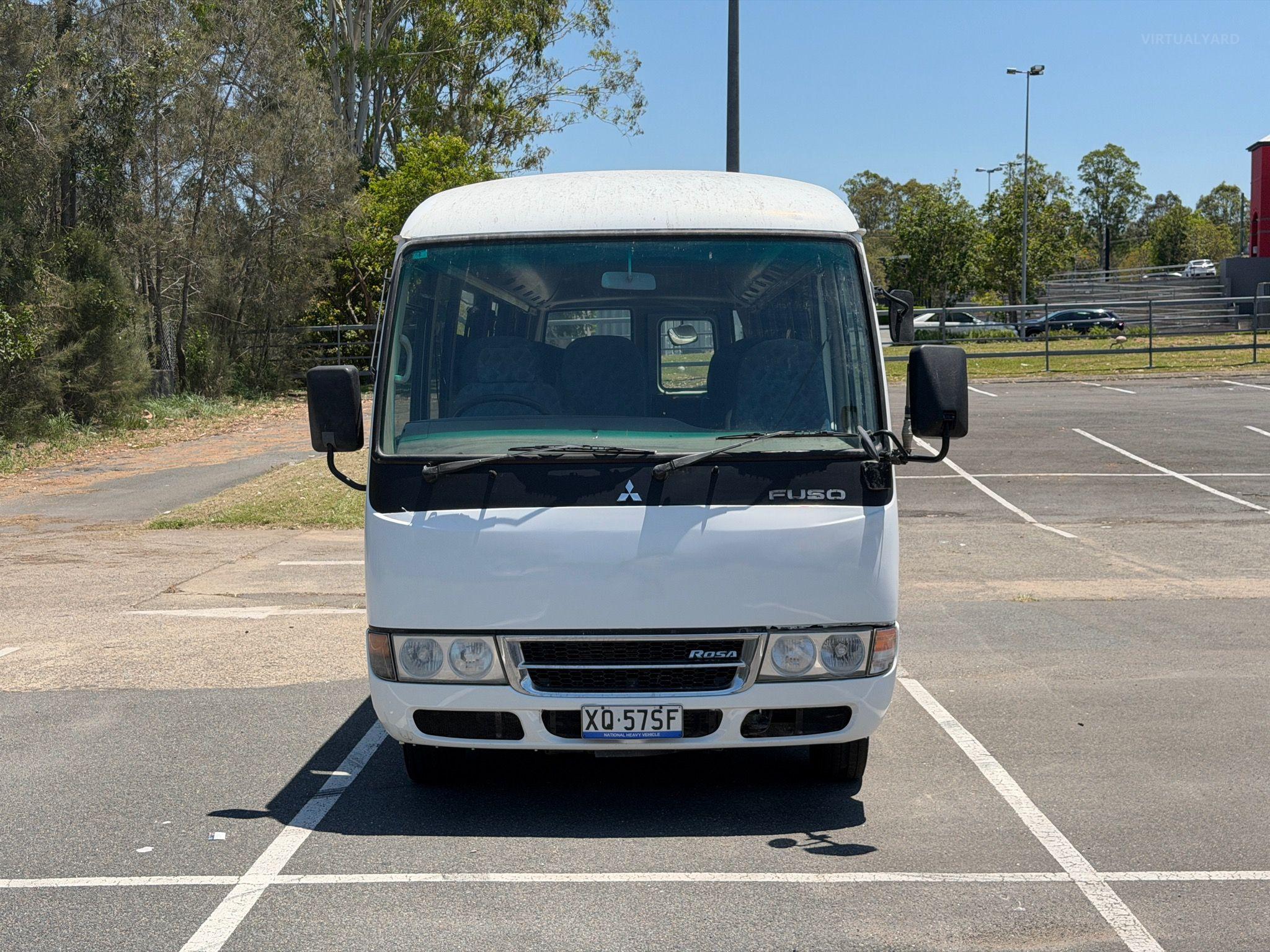 MITSUBISHI Fuso Rosa