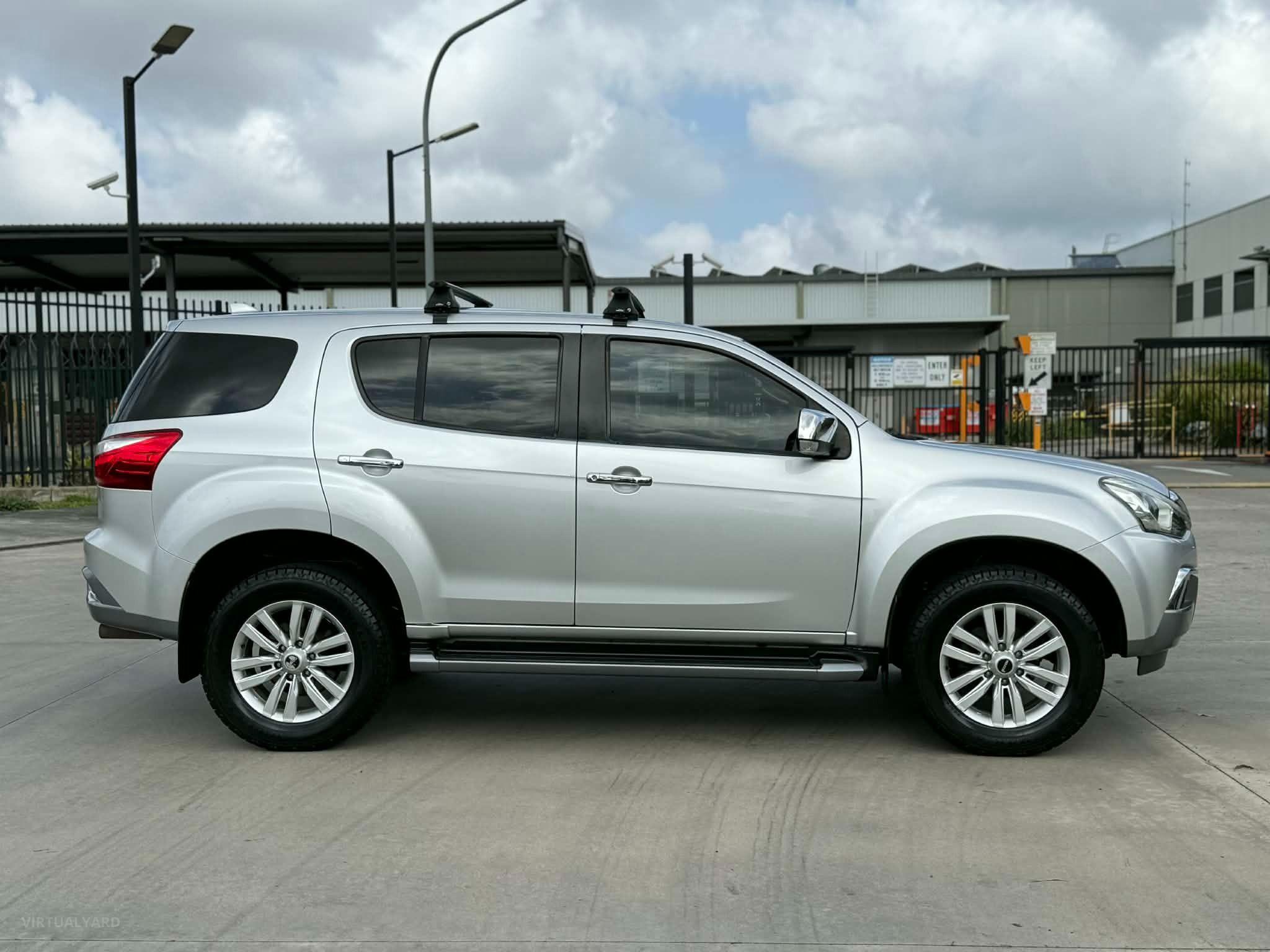 ISUZU MU-X