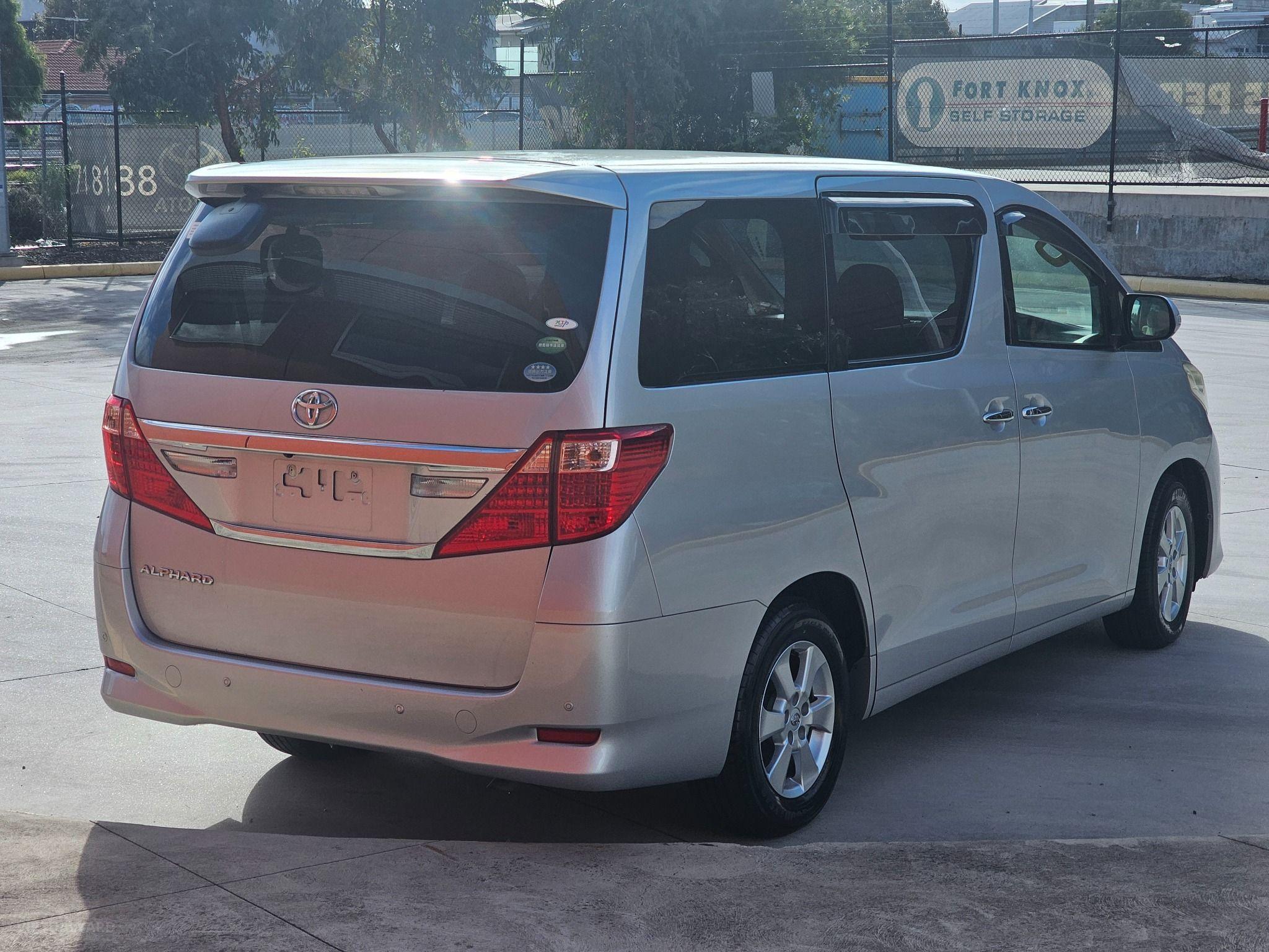 TOYOTA ALPHARD