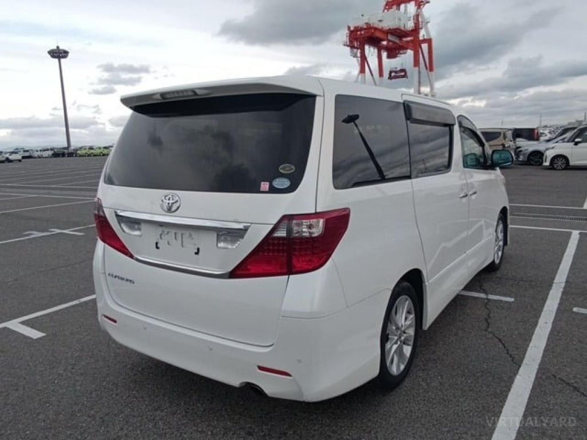 TOYOTA ALPHARD