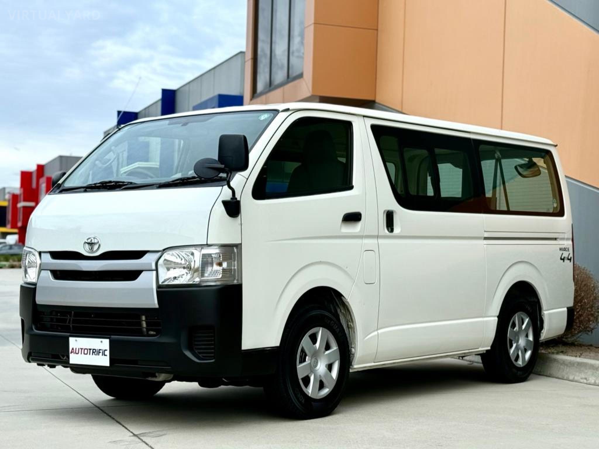 TOYOTA HIACE 4WD