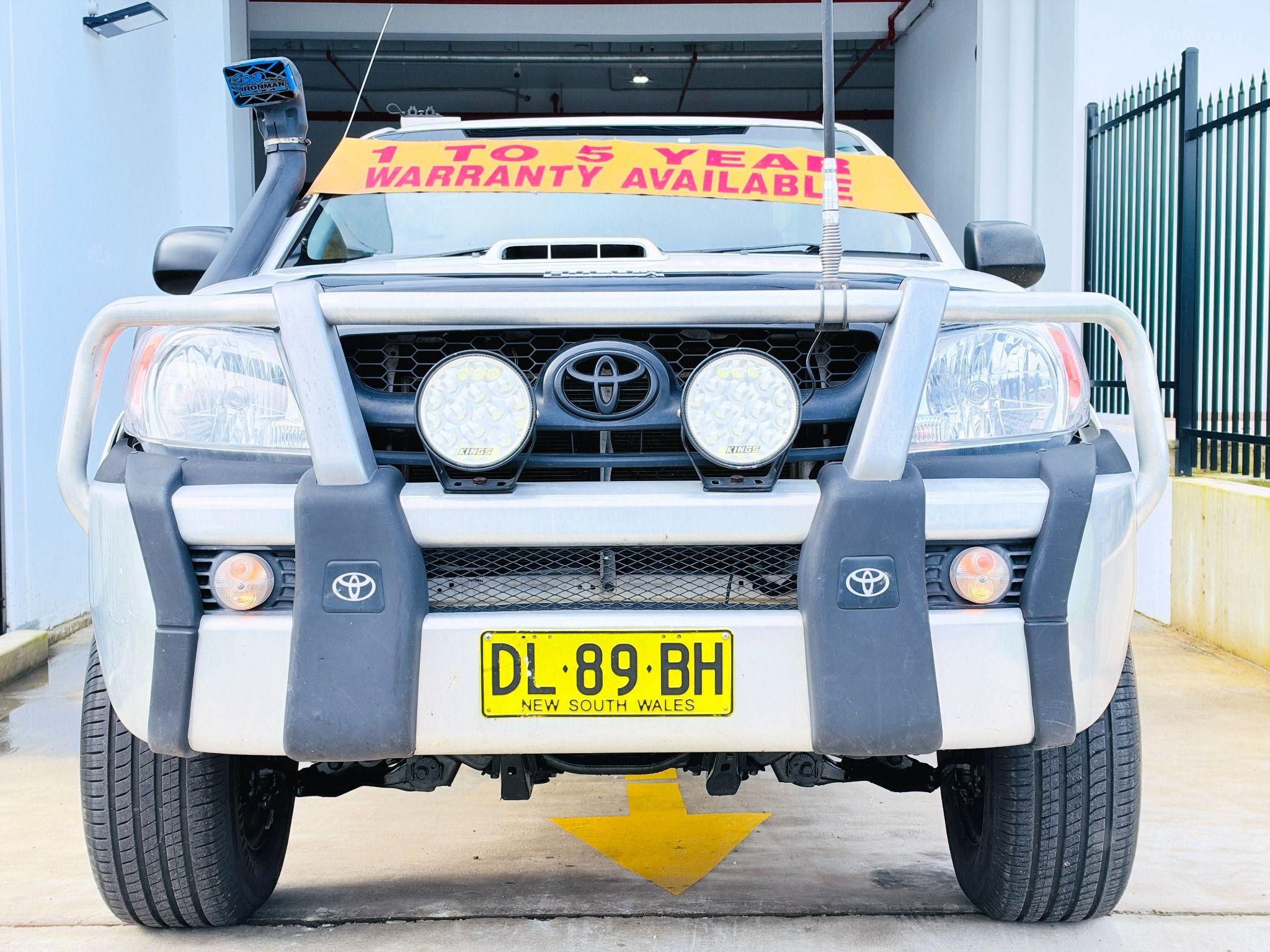 TOYOTA HILUX