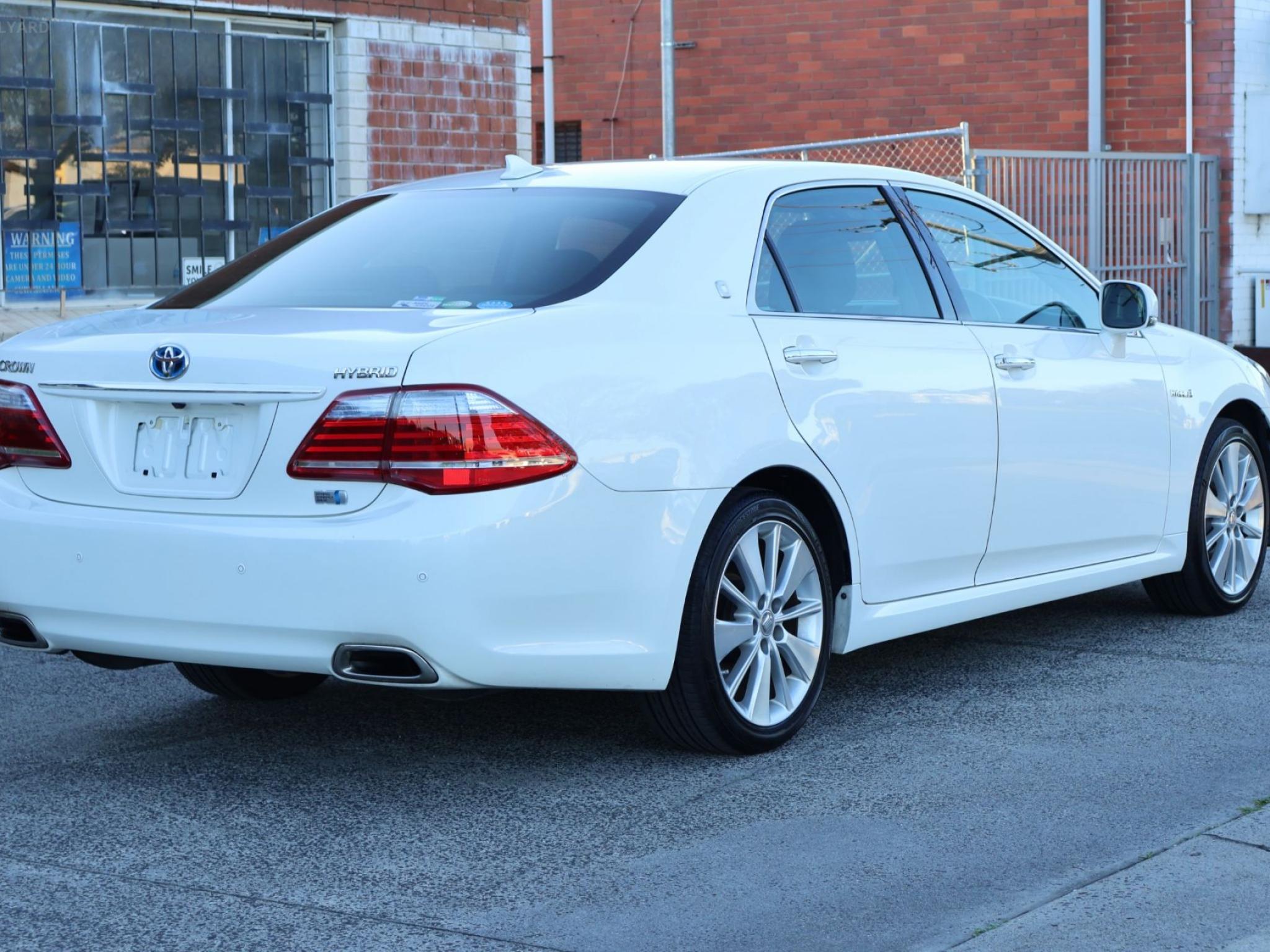 TOYOTA CROWN