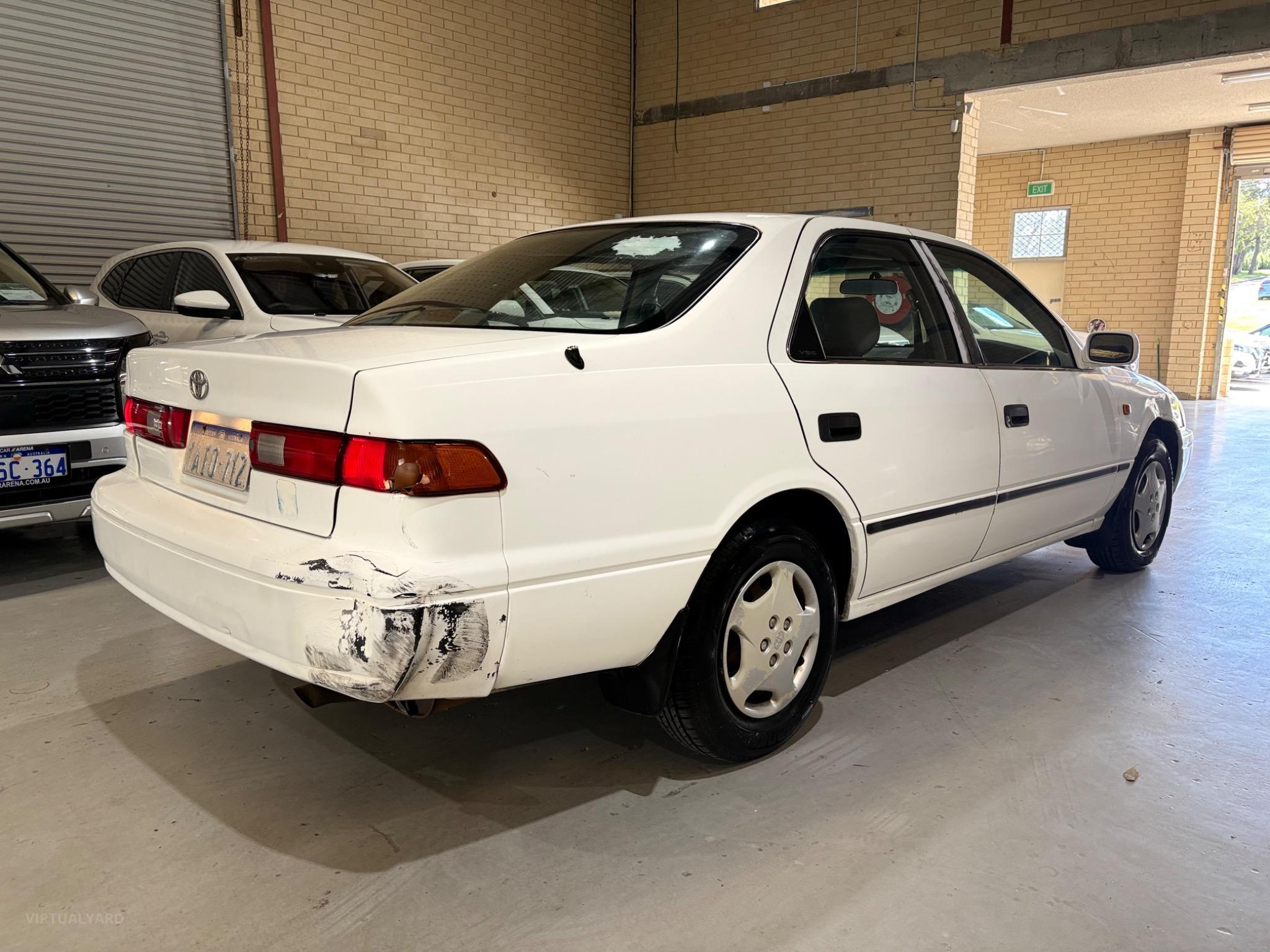 TOYOTA CAMRY