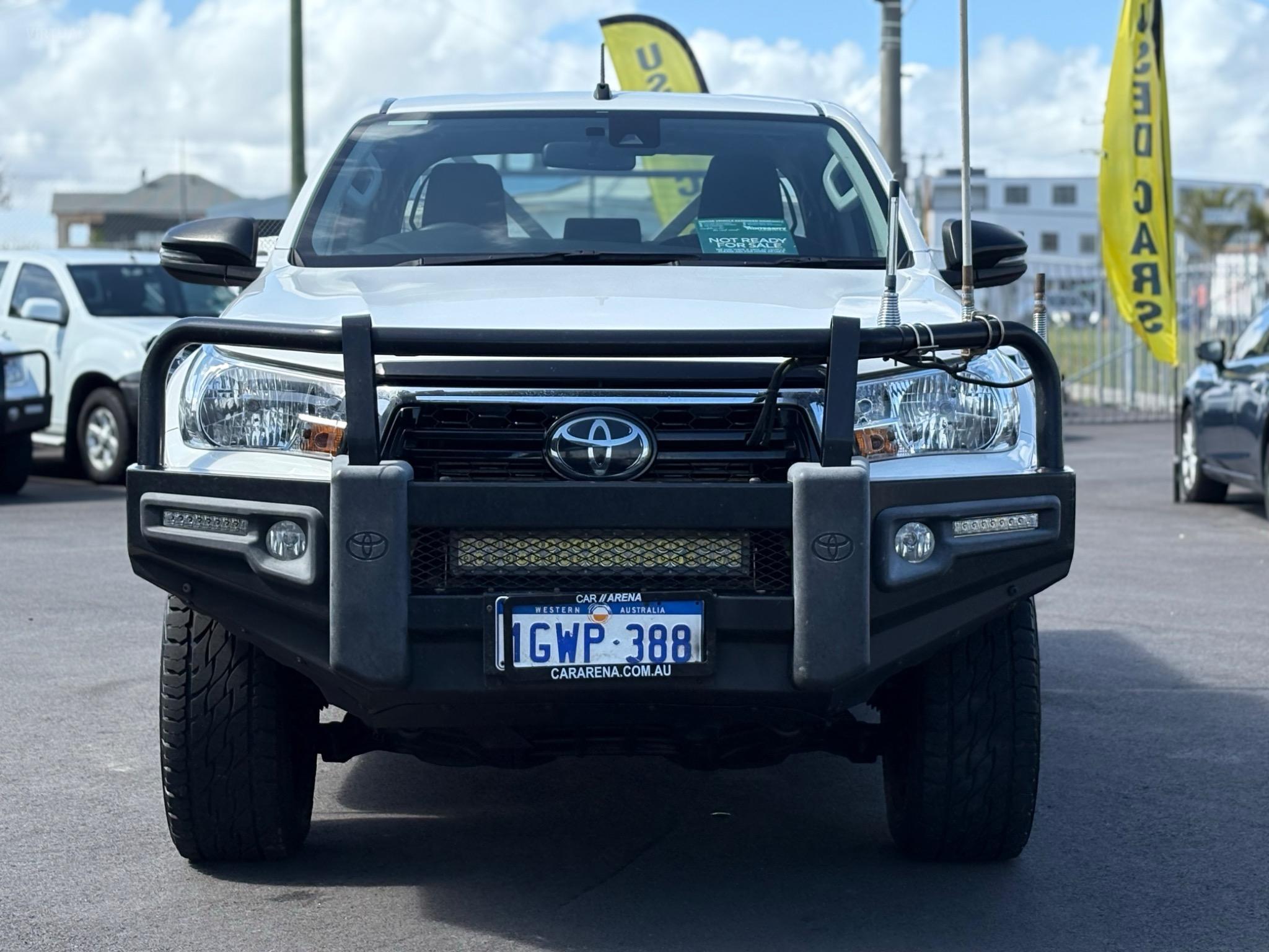 TOYOTA HILUX