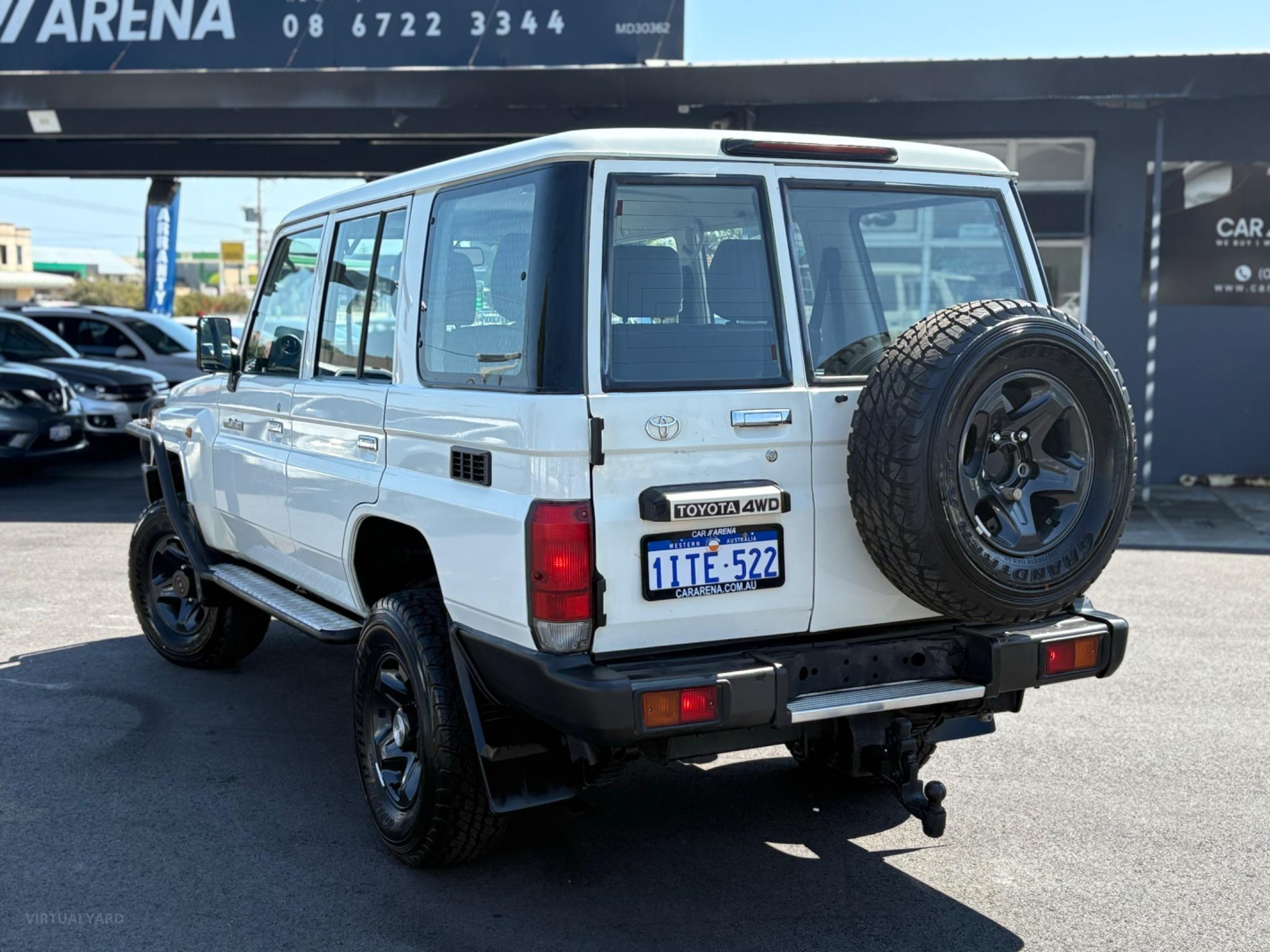 TOYOTA LANDCRUISER 70 SERIES