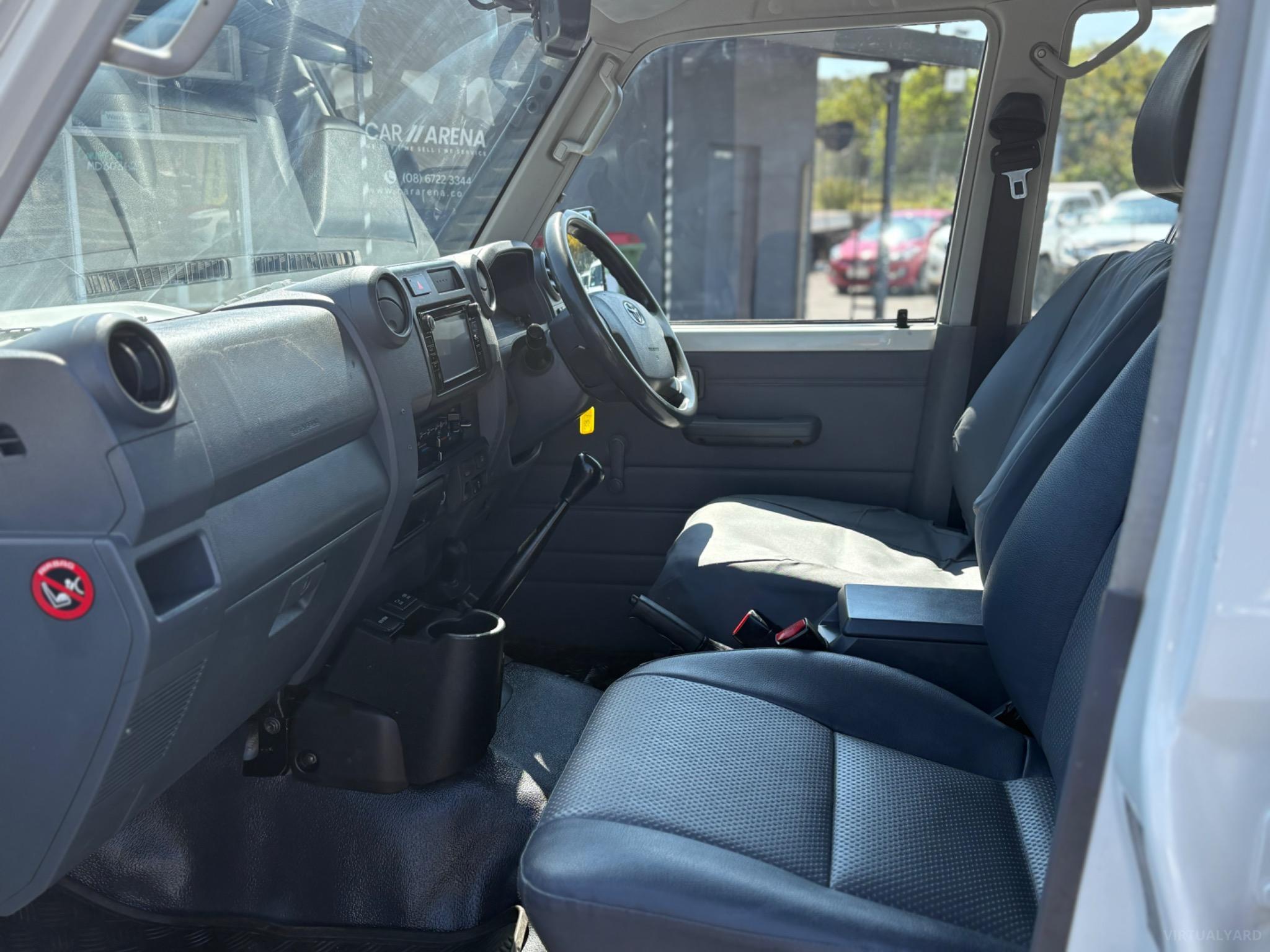 TOYOTA LANDCRUISER 70 SERIES