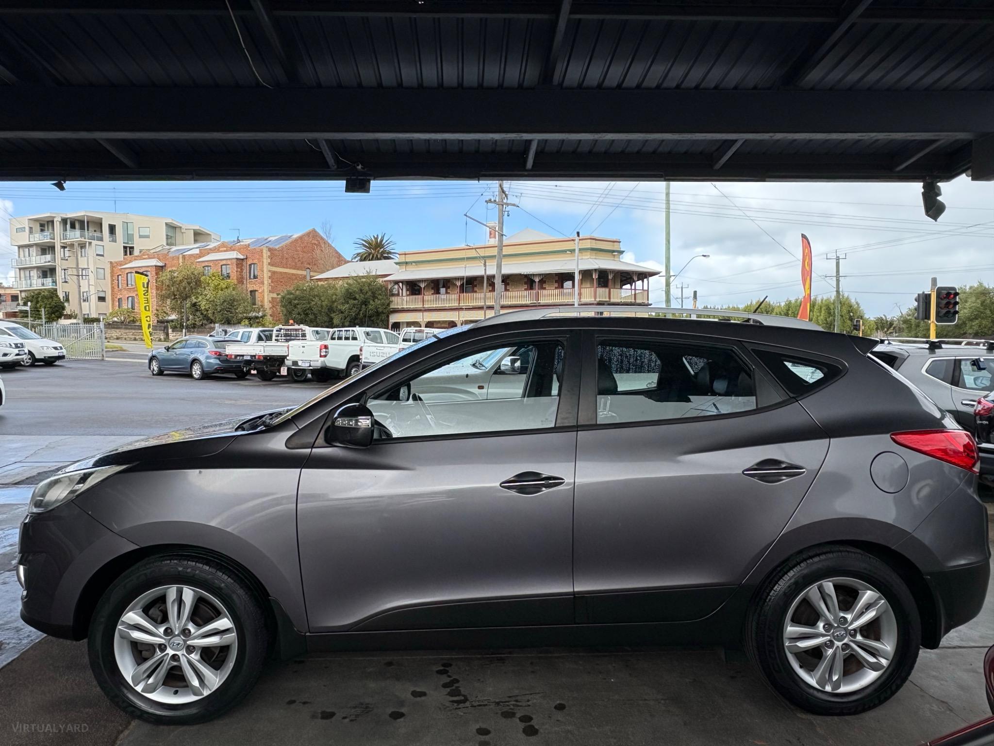 HYUNDAI iX35