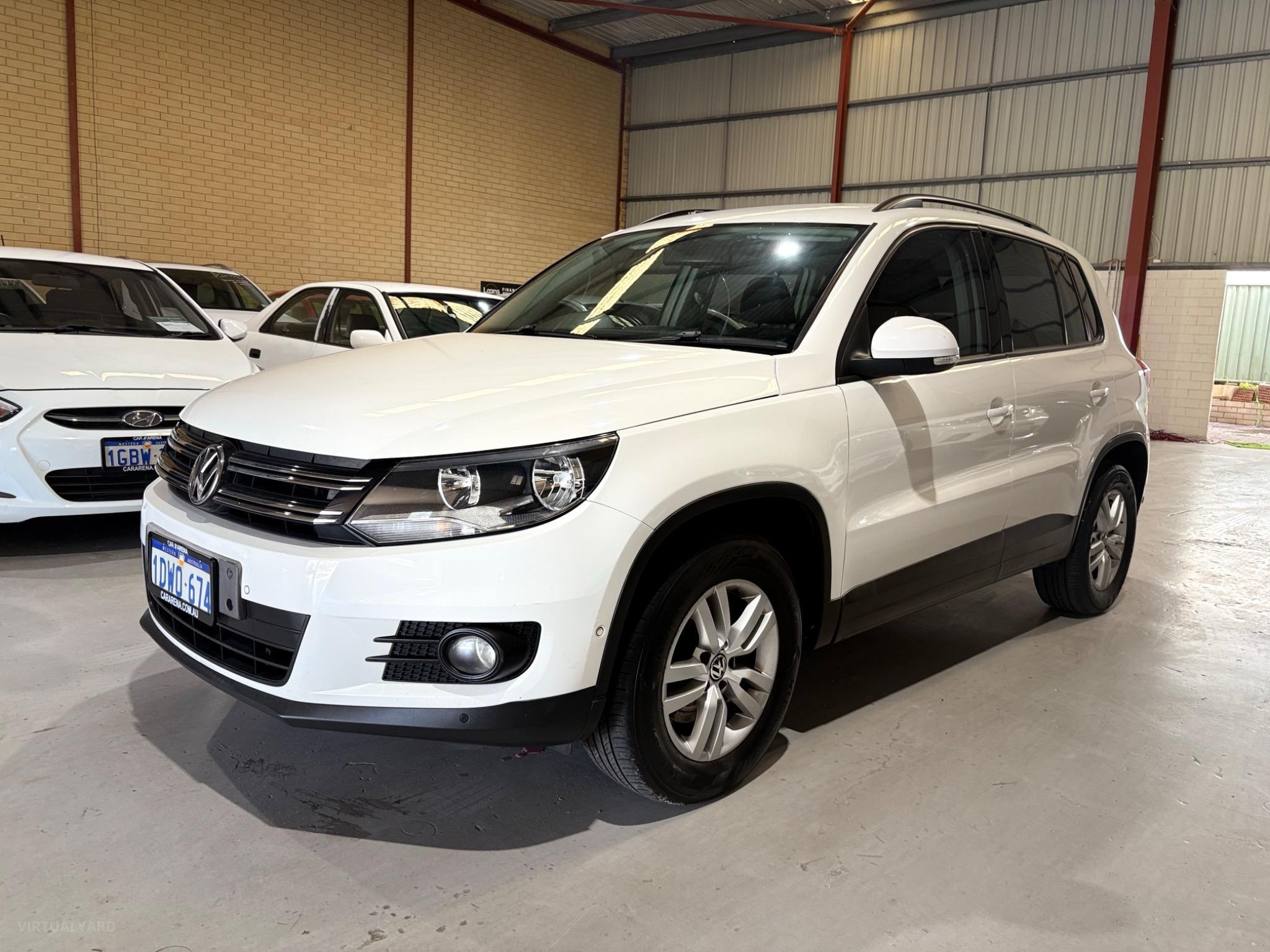VOLKSWAGEN TIGUAN
