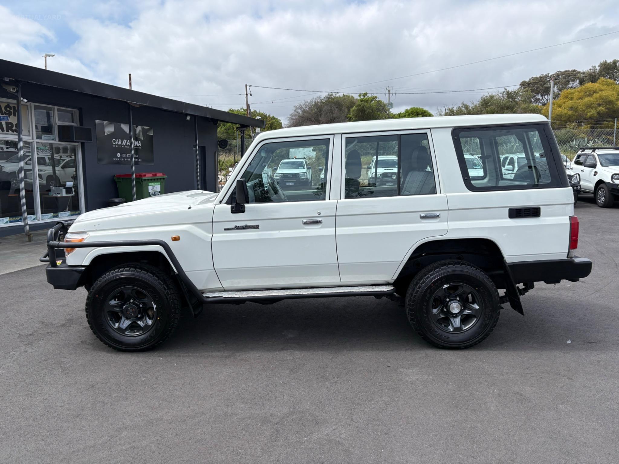 TOYOTA LANDCRUISER