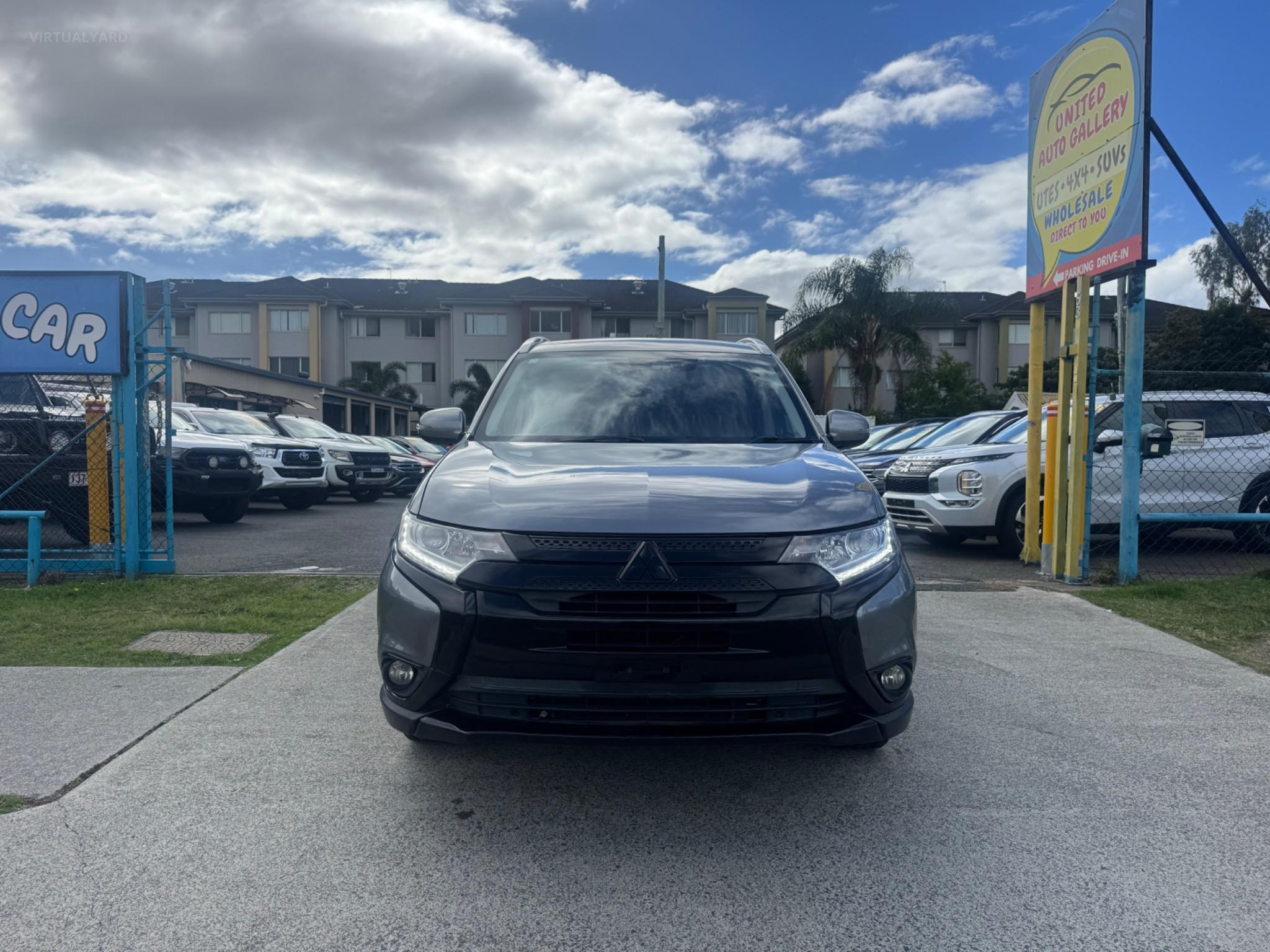 MITSUBISHI OUTLANDER