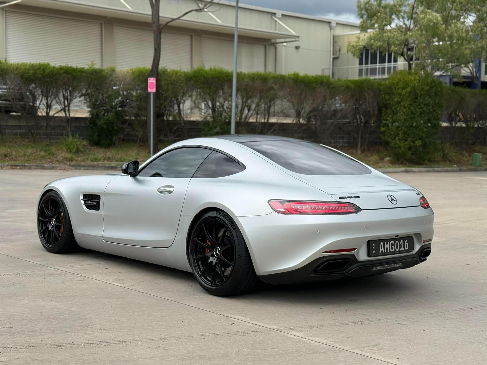 MERCEDES-BENZ AMG GT