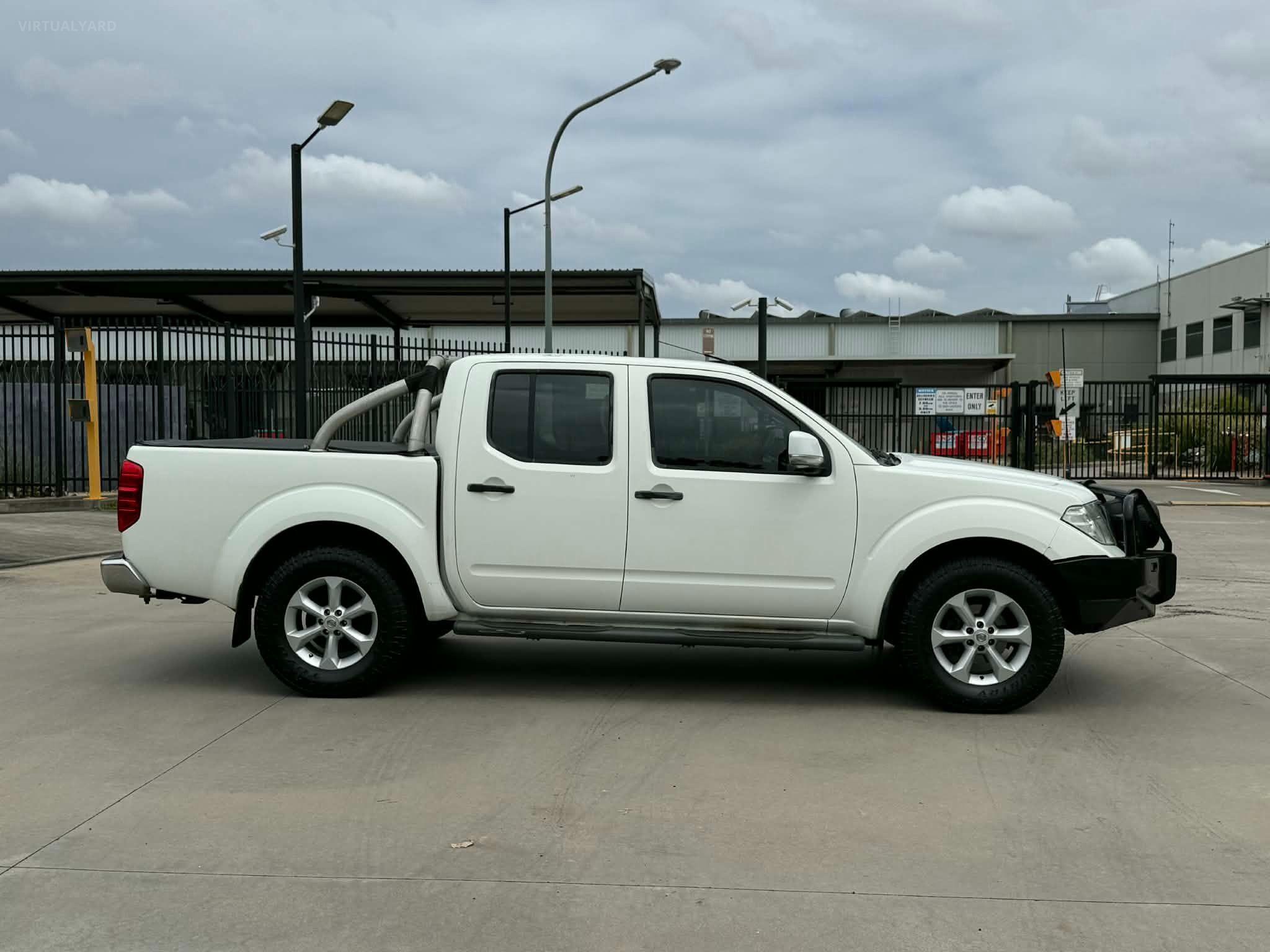 NISSAN NAVARA