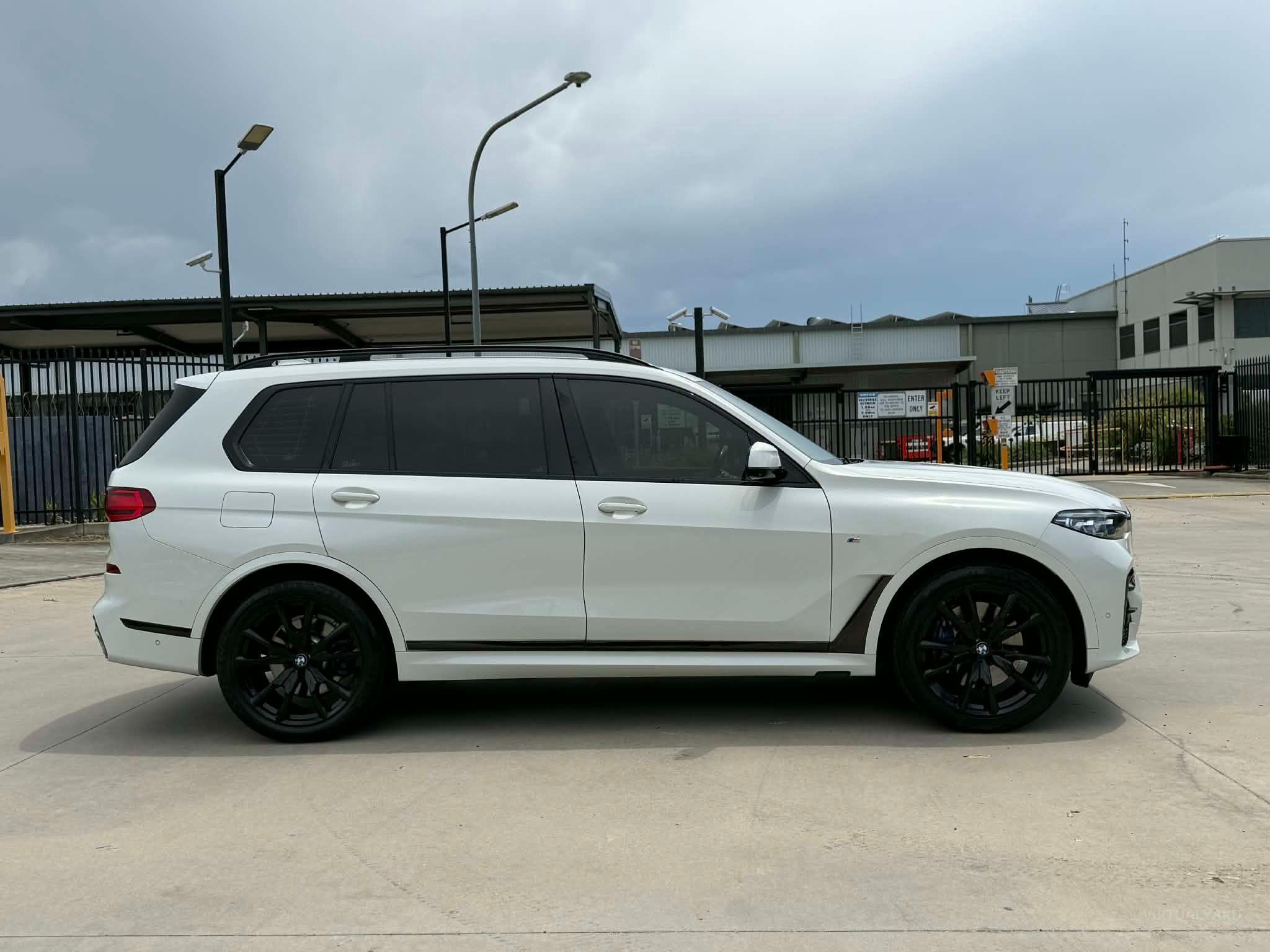 BMW X7