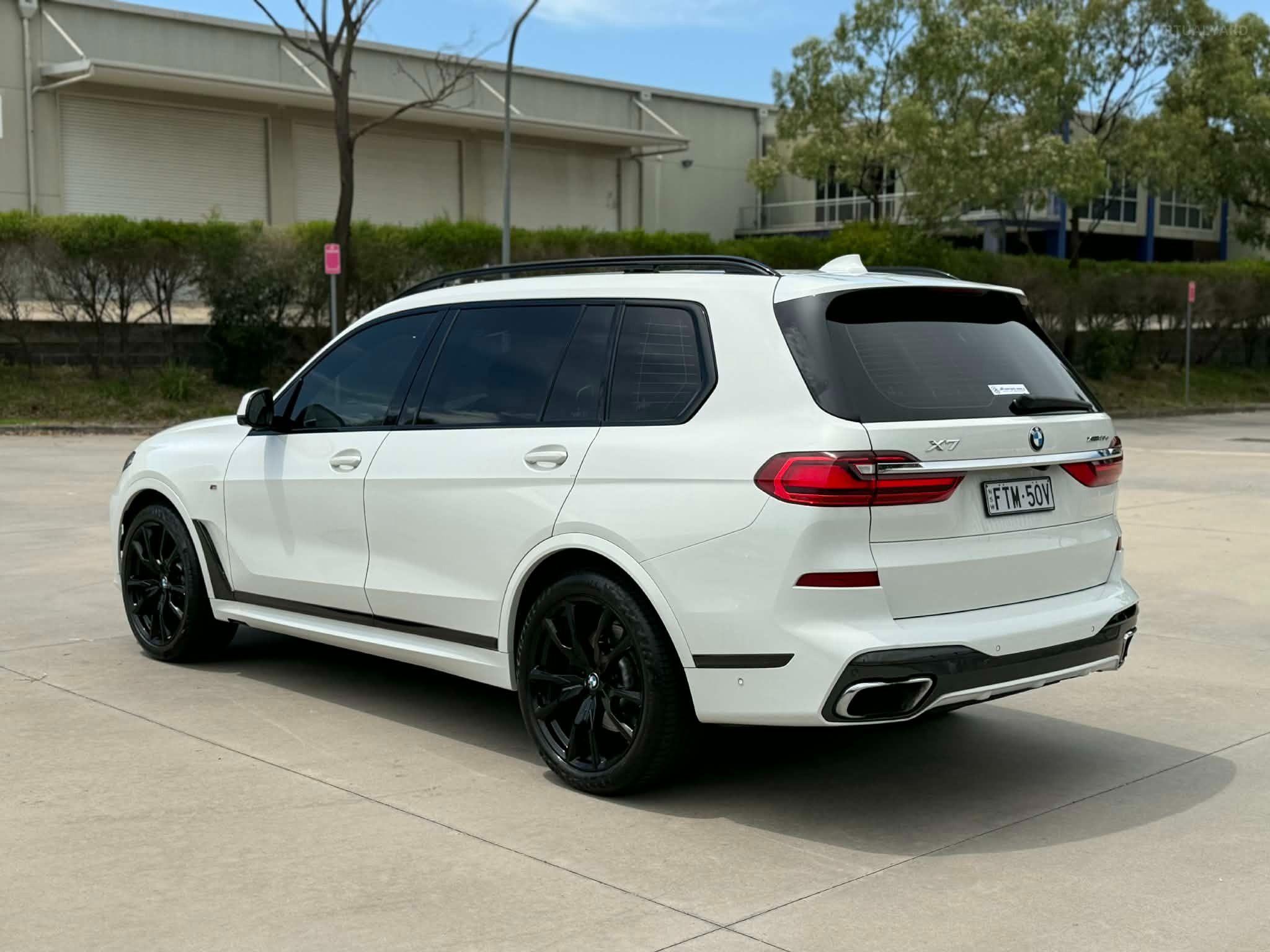 BMW X7