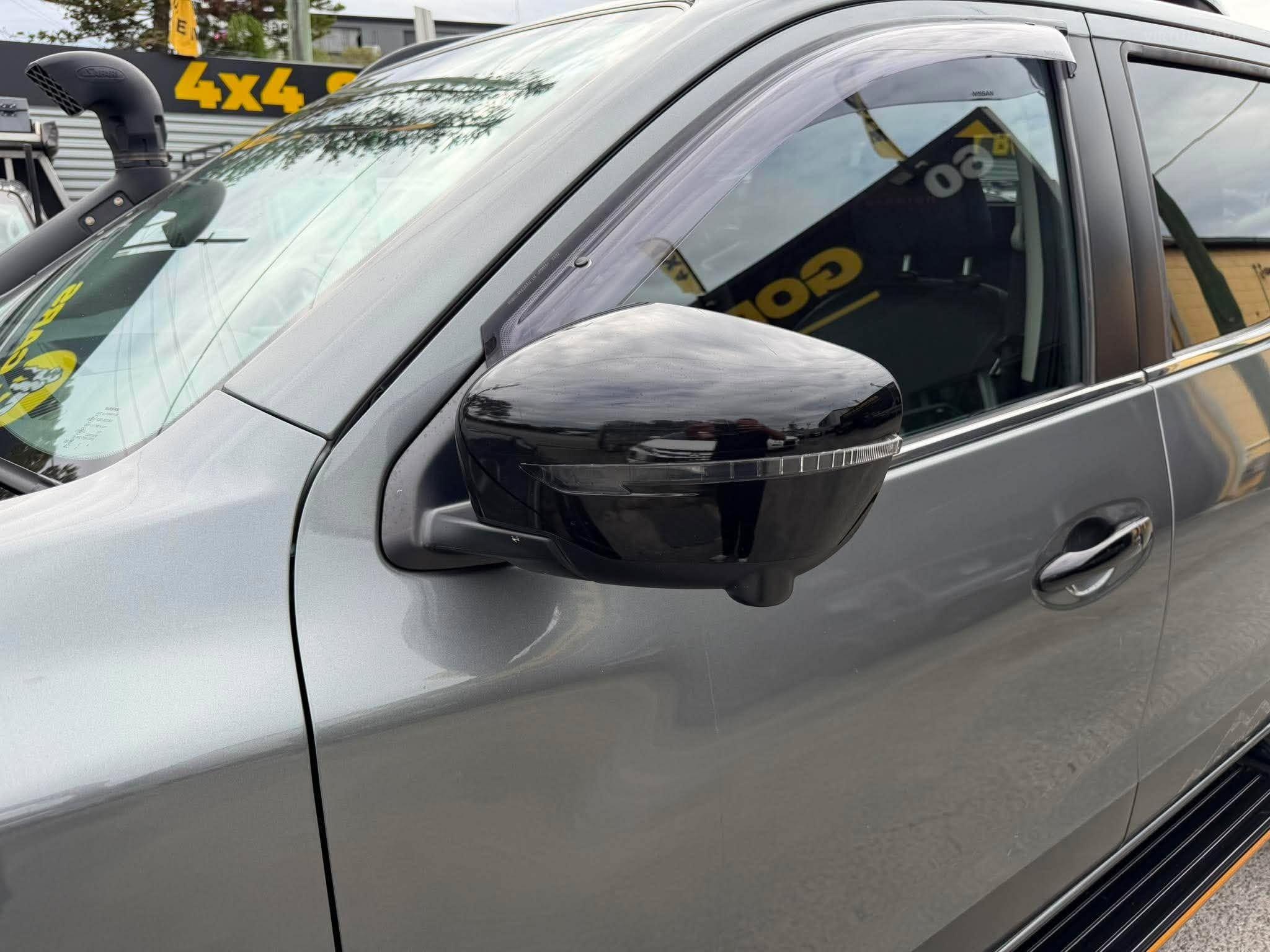 NISSAN NAVARA