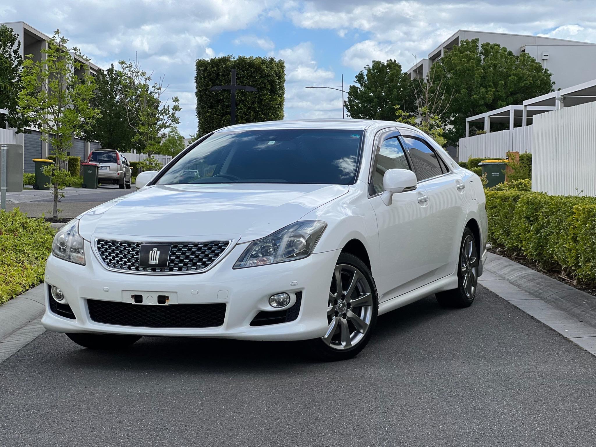 TOYOTA CROWN ATHLETE