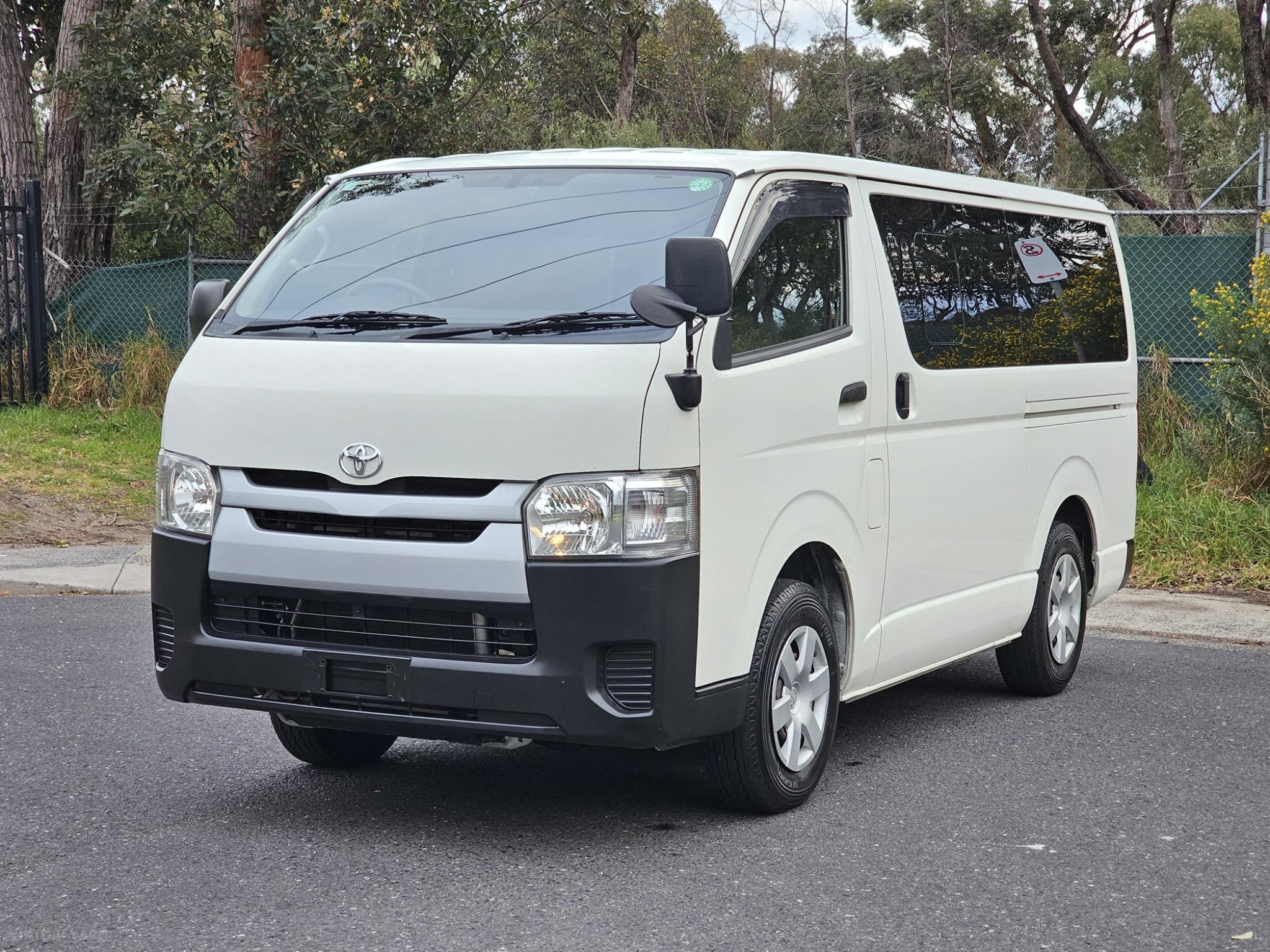 TOYOTA HIACE 4WD