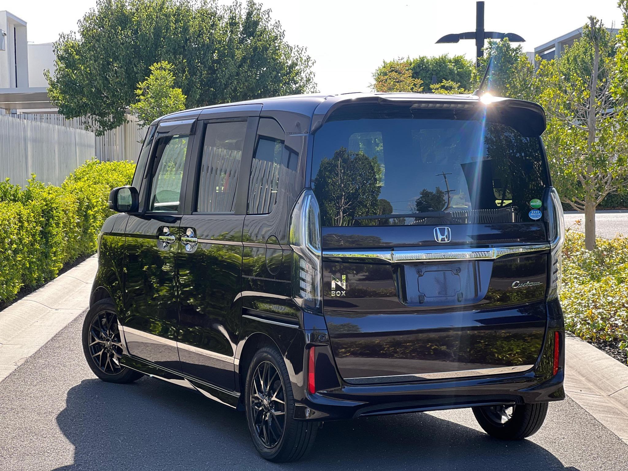 HONDA N-BOX