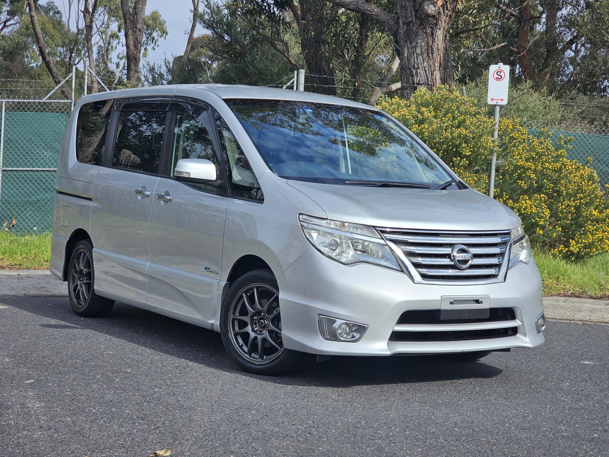 NISSAN SERENA