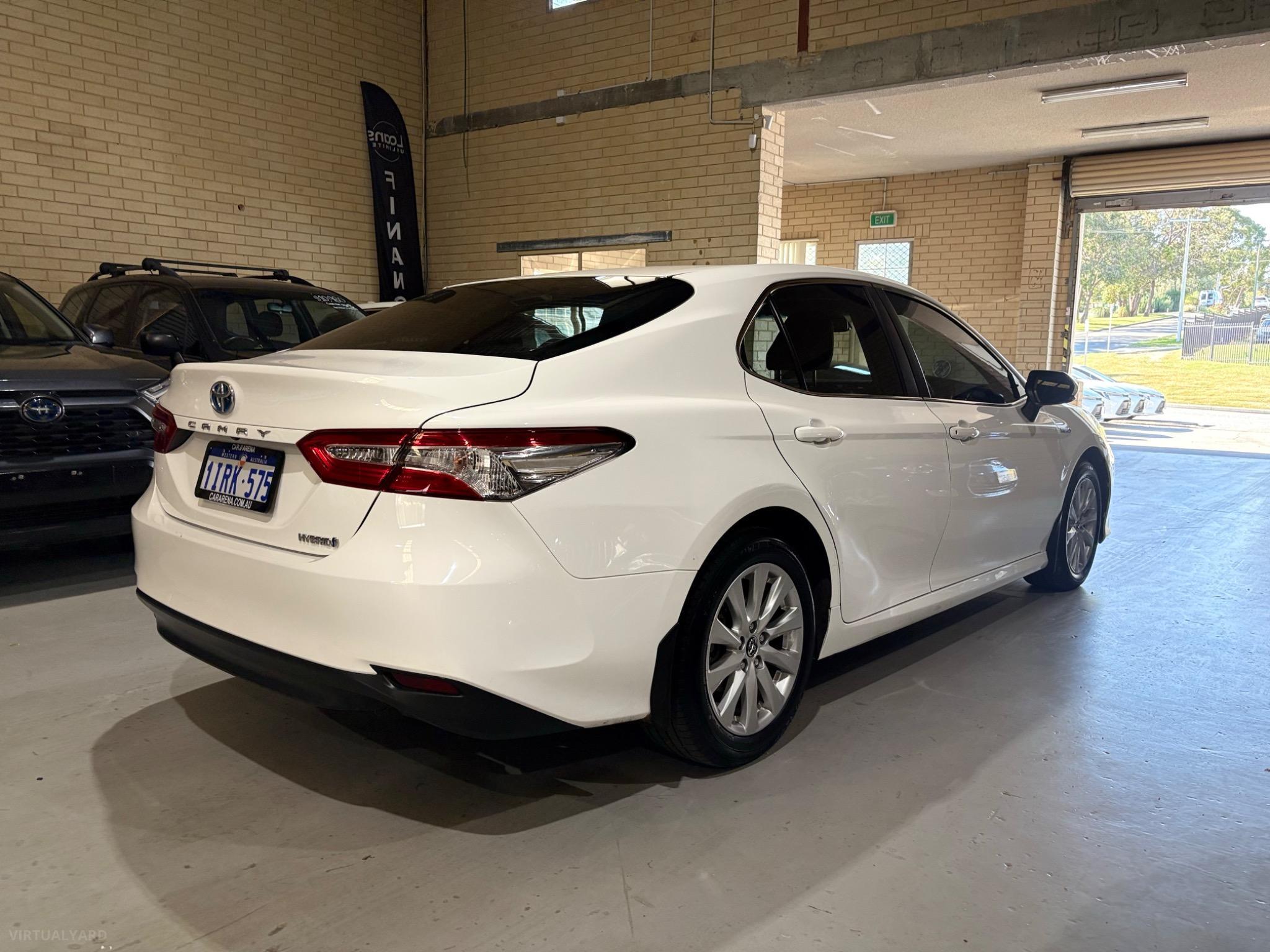 TOYOTA CAMRY