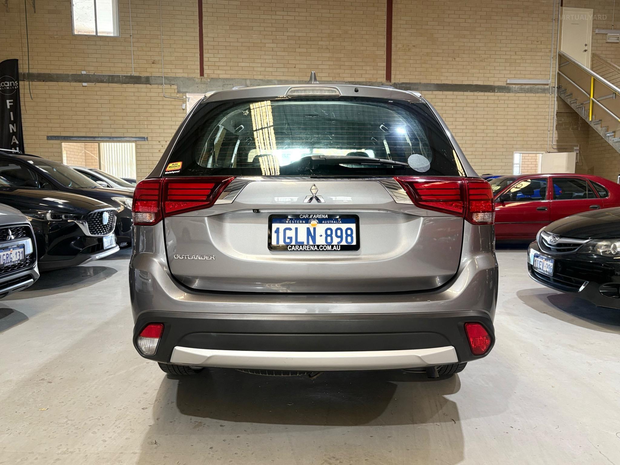 MITSUBISHI OUTLANDER