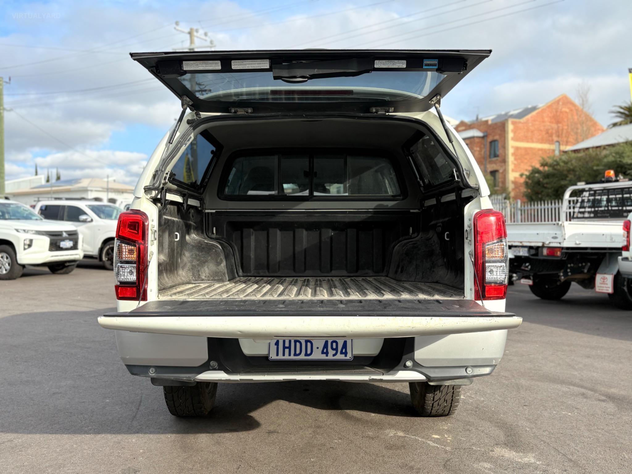 MITSUBISHI TRITON