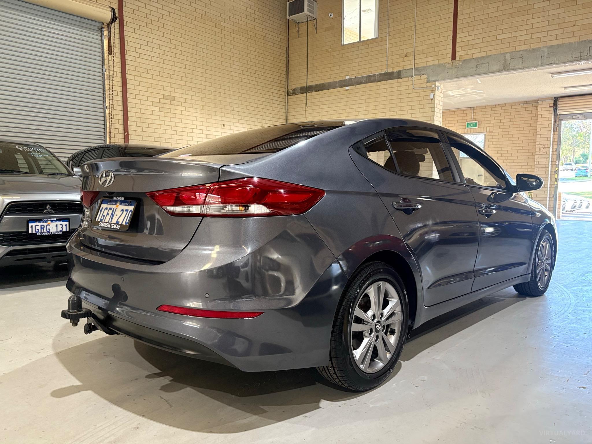 HYUNDAI ELANTRA