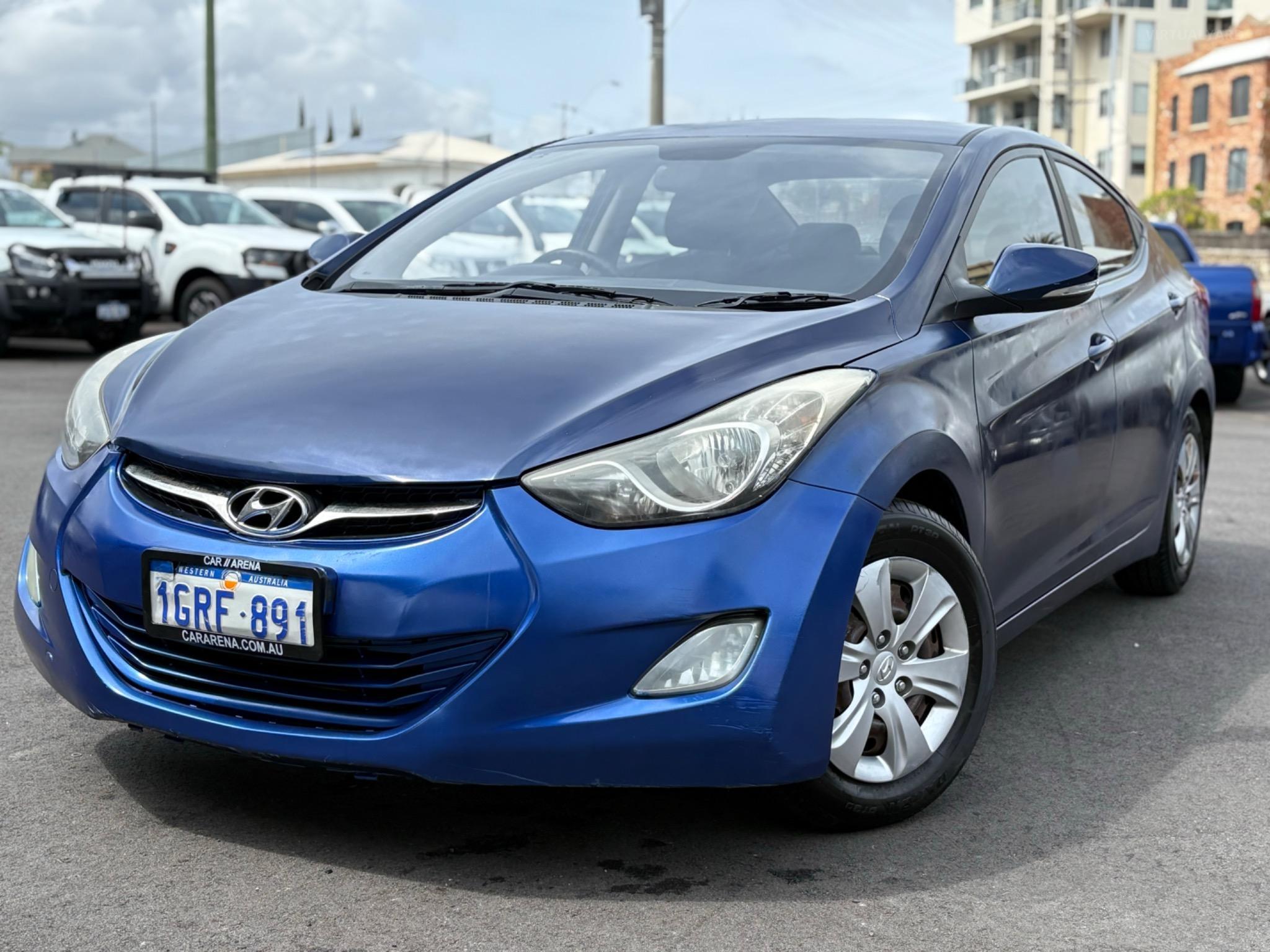 HYUNDAI ELANTRA