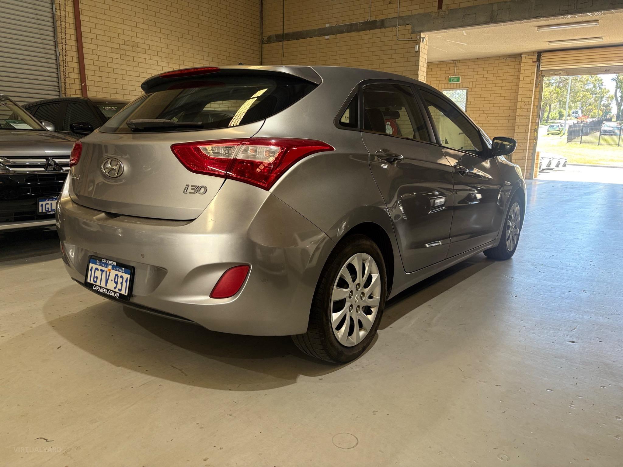 HYUNDAI i30