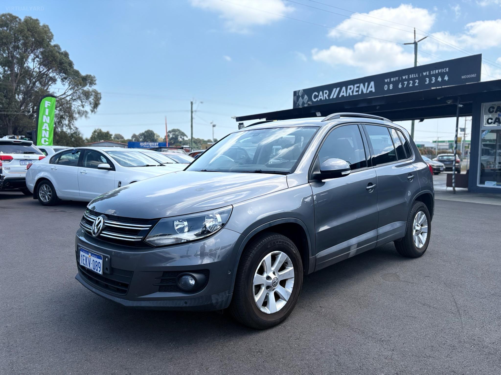 VOLKSWAGEN TIGUAN