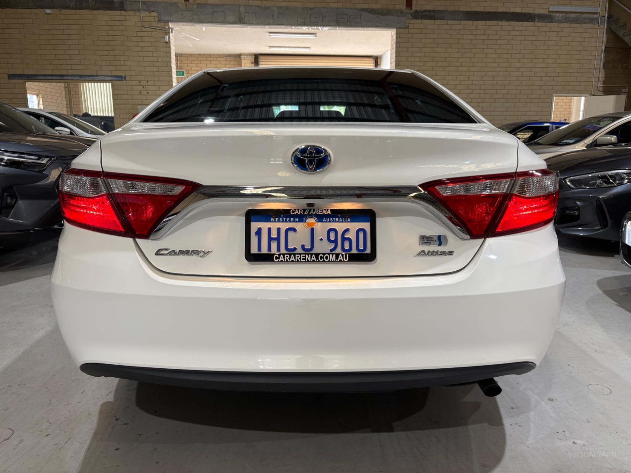 TOYOTA CAMRY