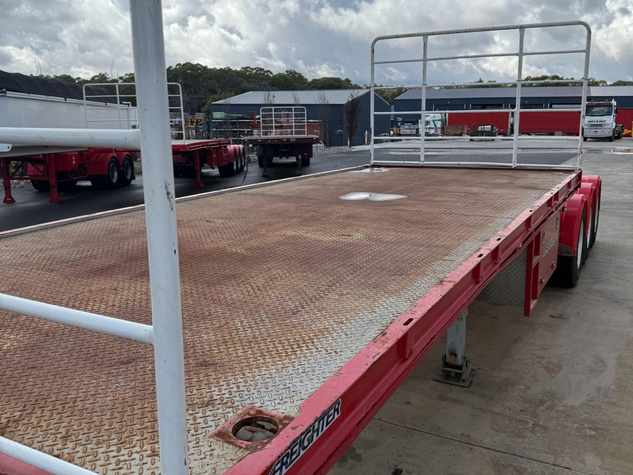 Maxitrans TRI AXLE A TRAILER