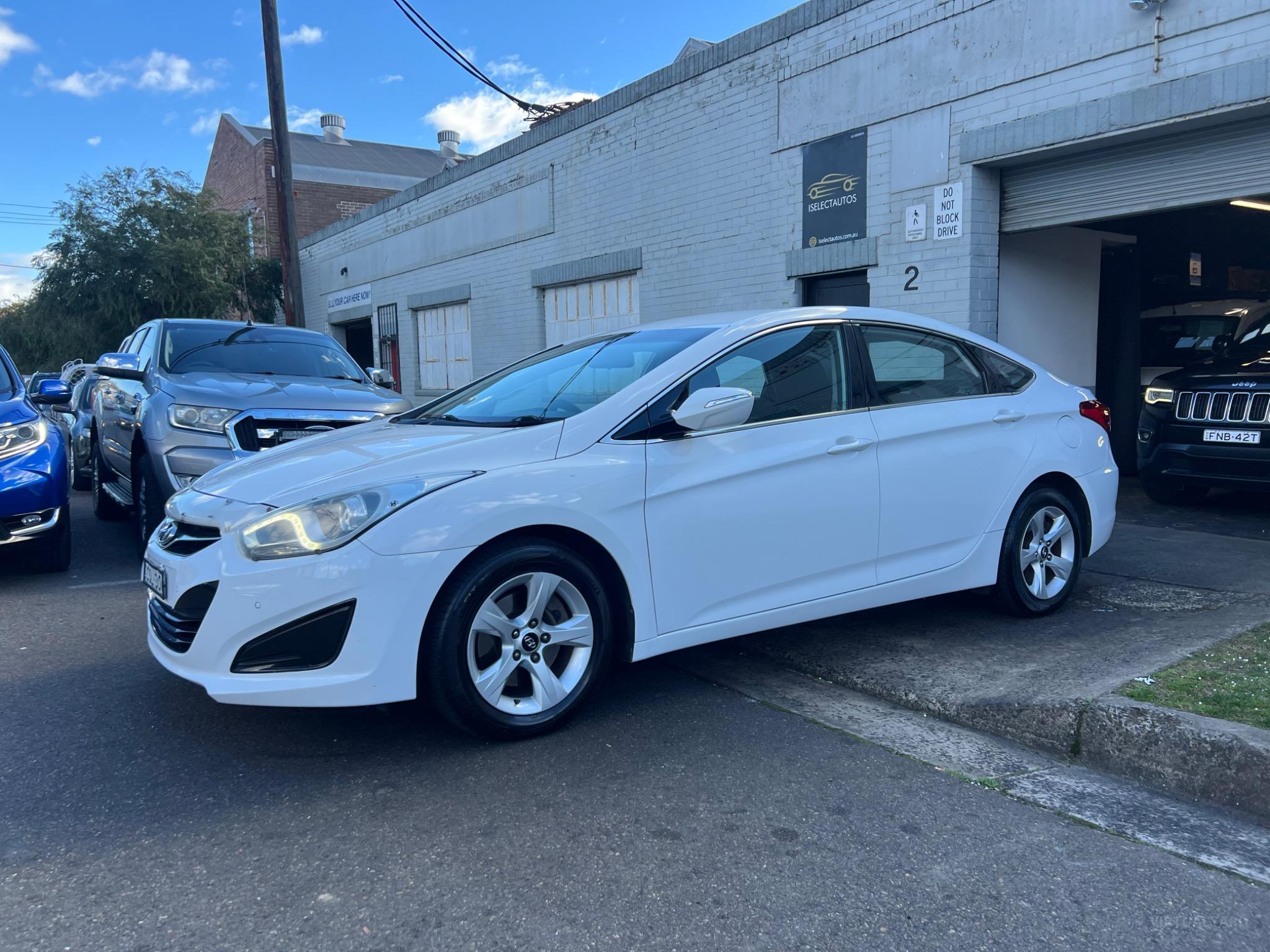 HYUNDAI i40