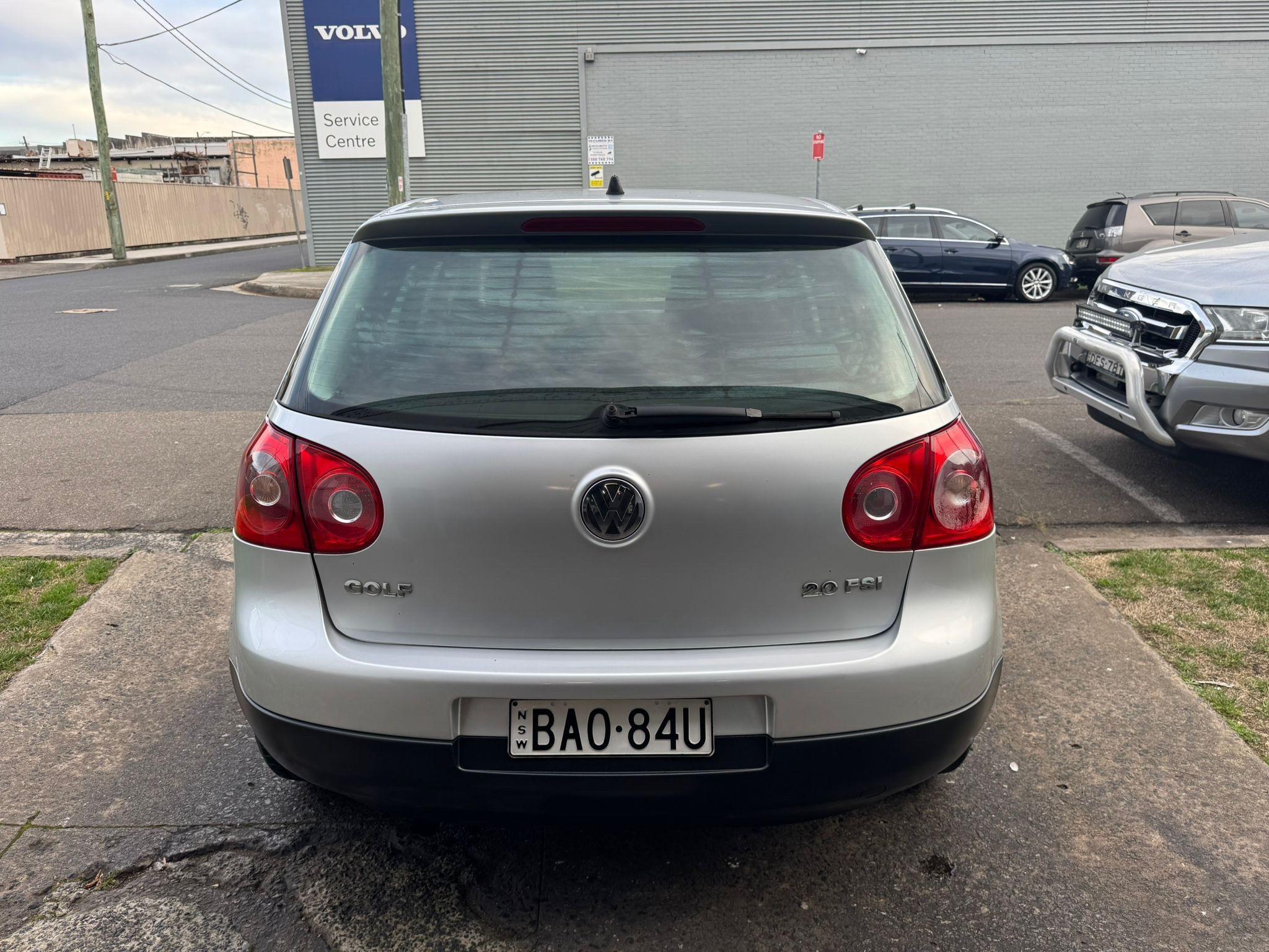 VOLKSWAGEN GOLF